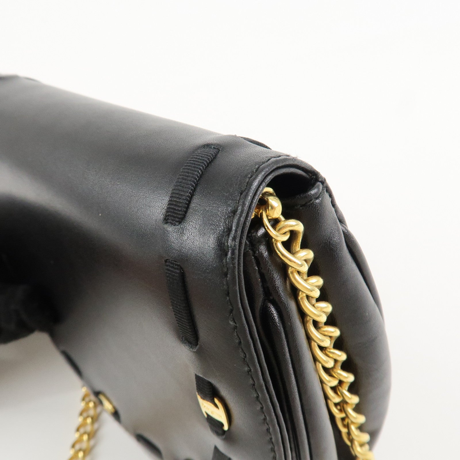 Ferragamo Varra Leather Chain Shouder Bag Gold Chain Black Used