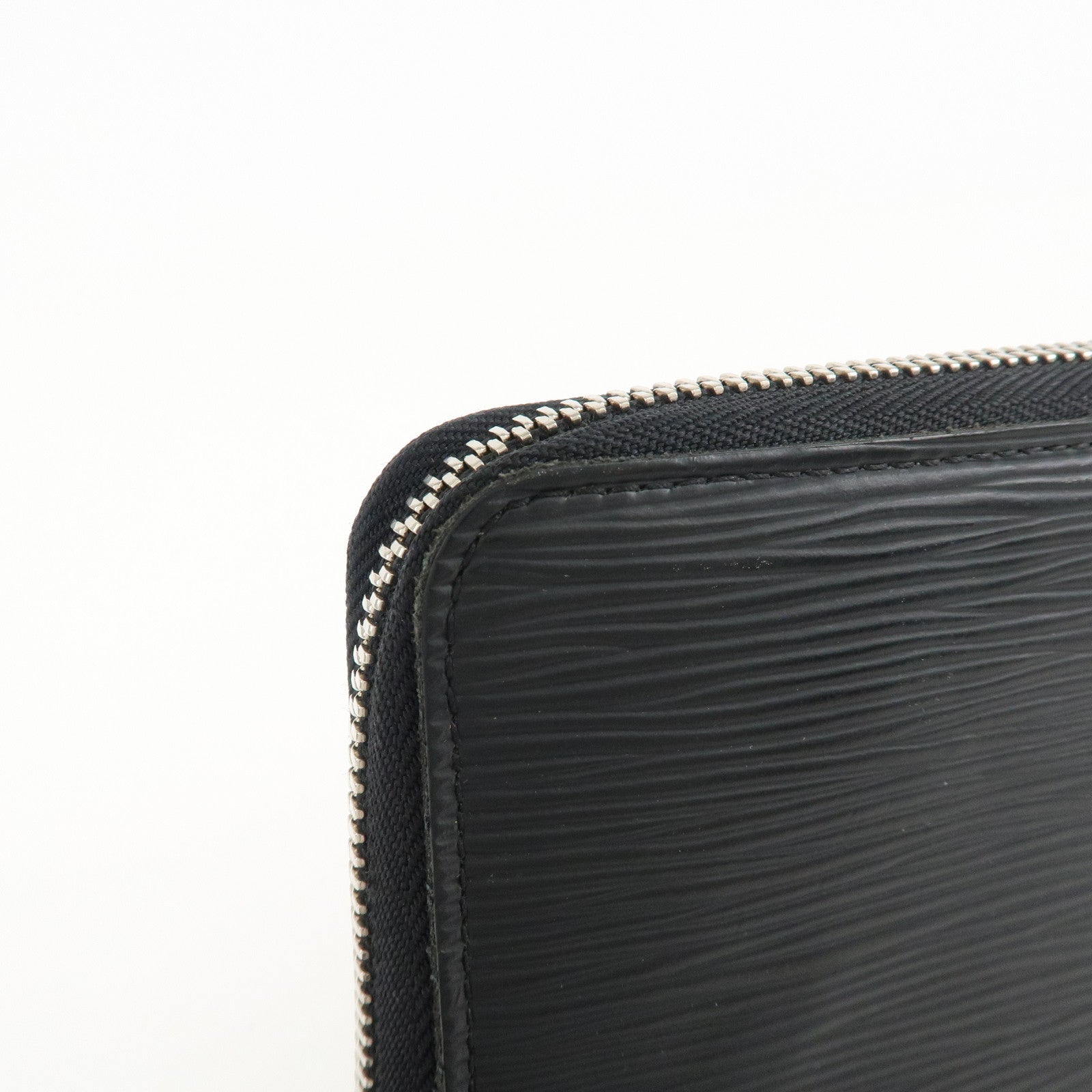 Louis Vuitton Epi Zippy Organizer Wallet Black Noir M63852 Used