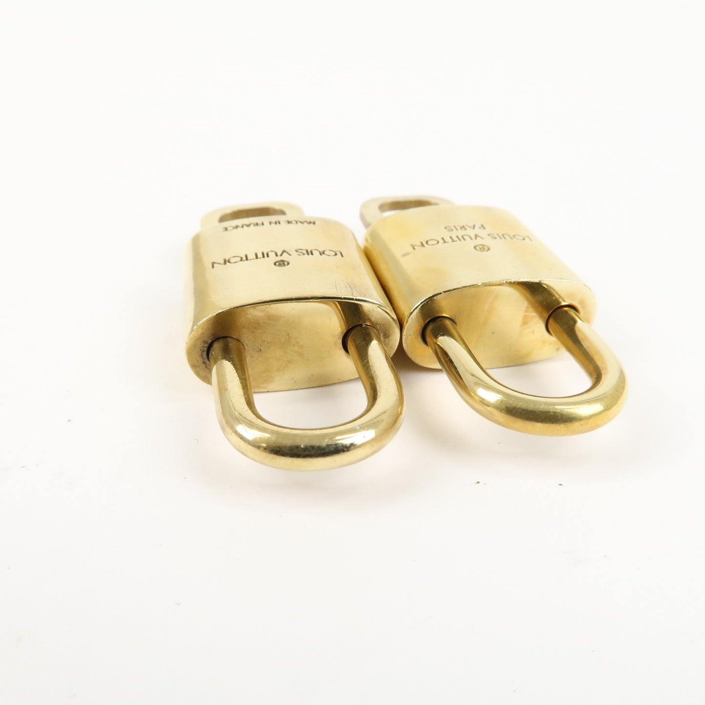 Louis Vuitton Set of 10 Lock & Key Cadena Key Lock Metal Gold