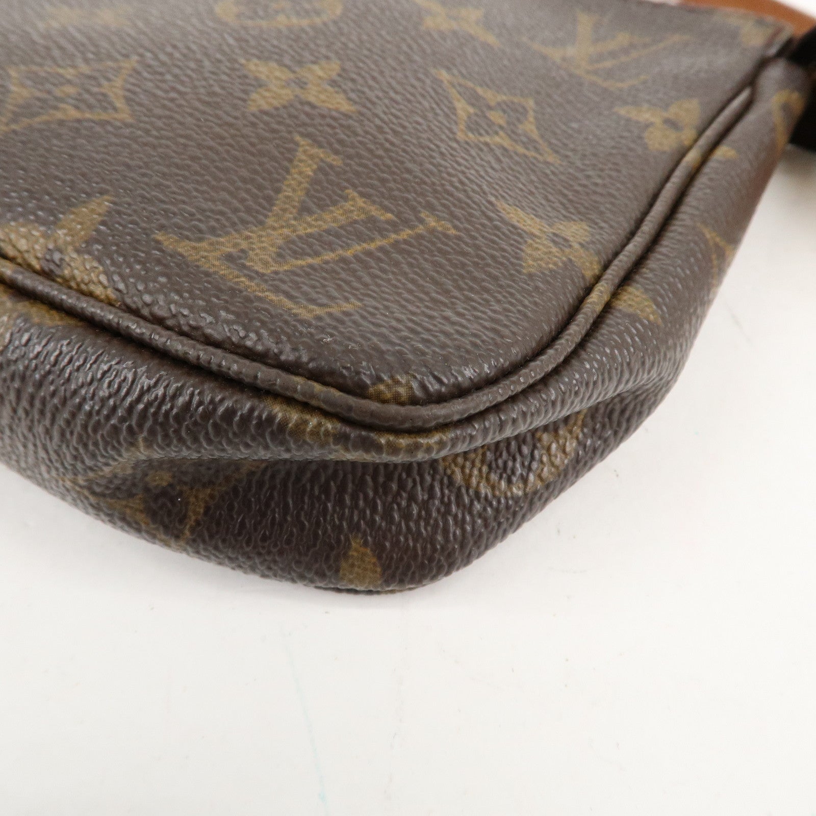 Louis Vuitton Monogram Pochette Accessoires Pouch M51980