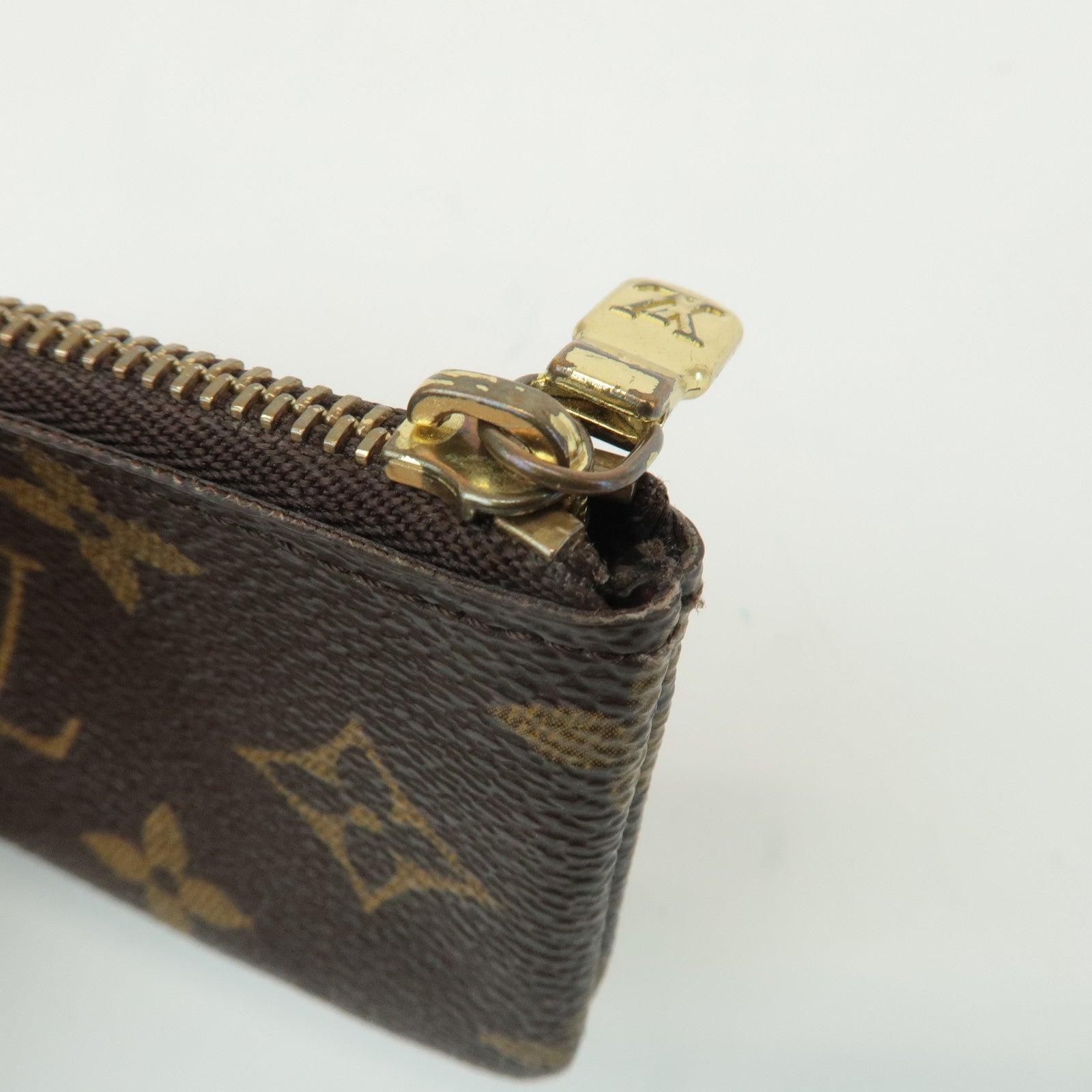 Louis Vuitton Monogram Pochette Cles Coin Case Key Case  M62650