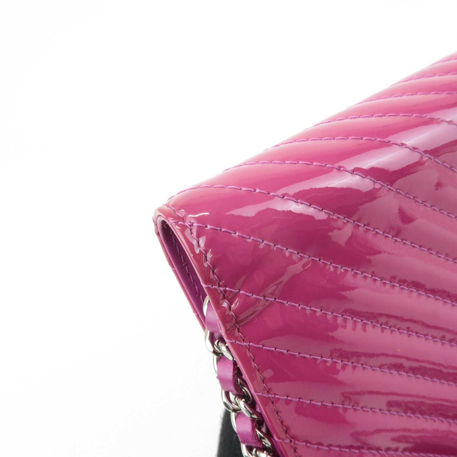 CHANEL COCO Mark Shevron Patent Leather V Stitch Chain Wallet Used