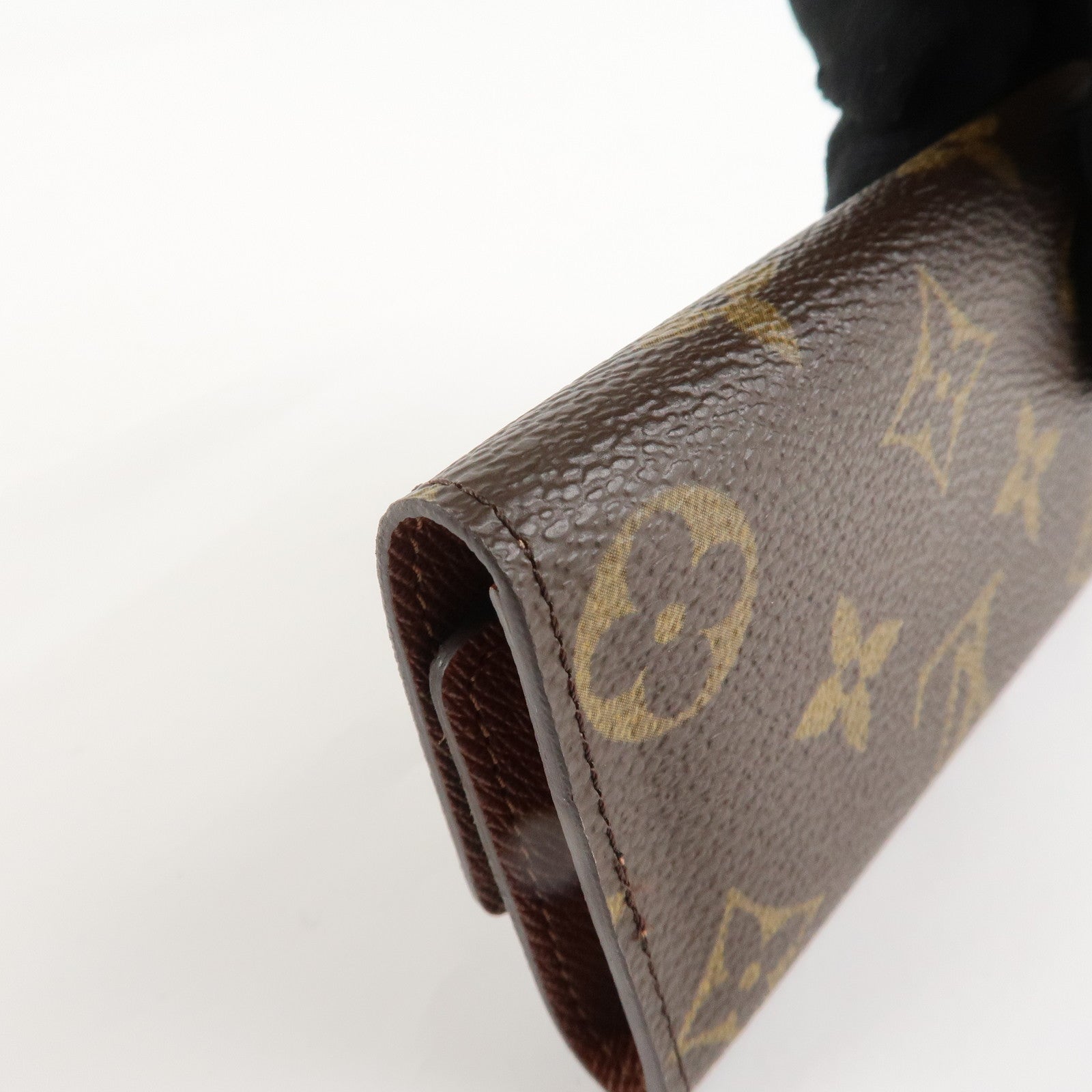 Louis Vuitton Monogram Multicles 6 Key Case M62630