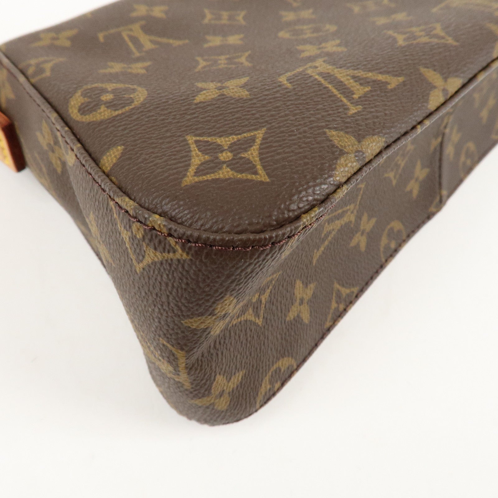 Louis Vuitton Monogram Mini Looping Shoulder Bag Hand Bag M51147