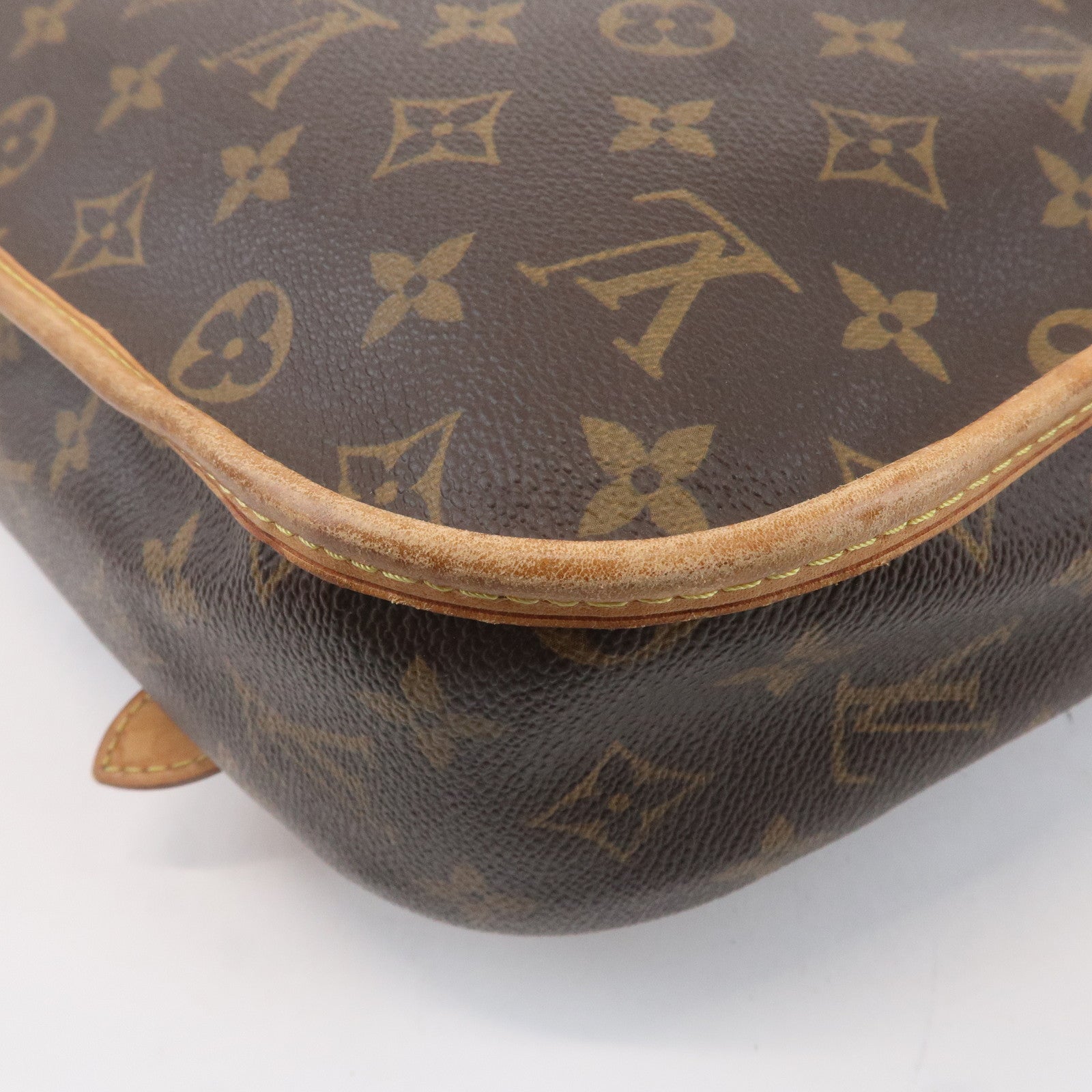 Louis Vuitton Monogram Gongo MM Shoulder Bag Brown M40116