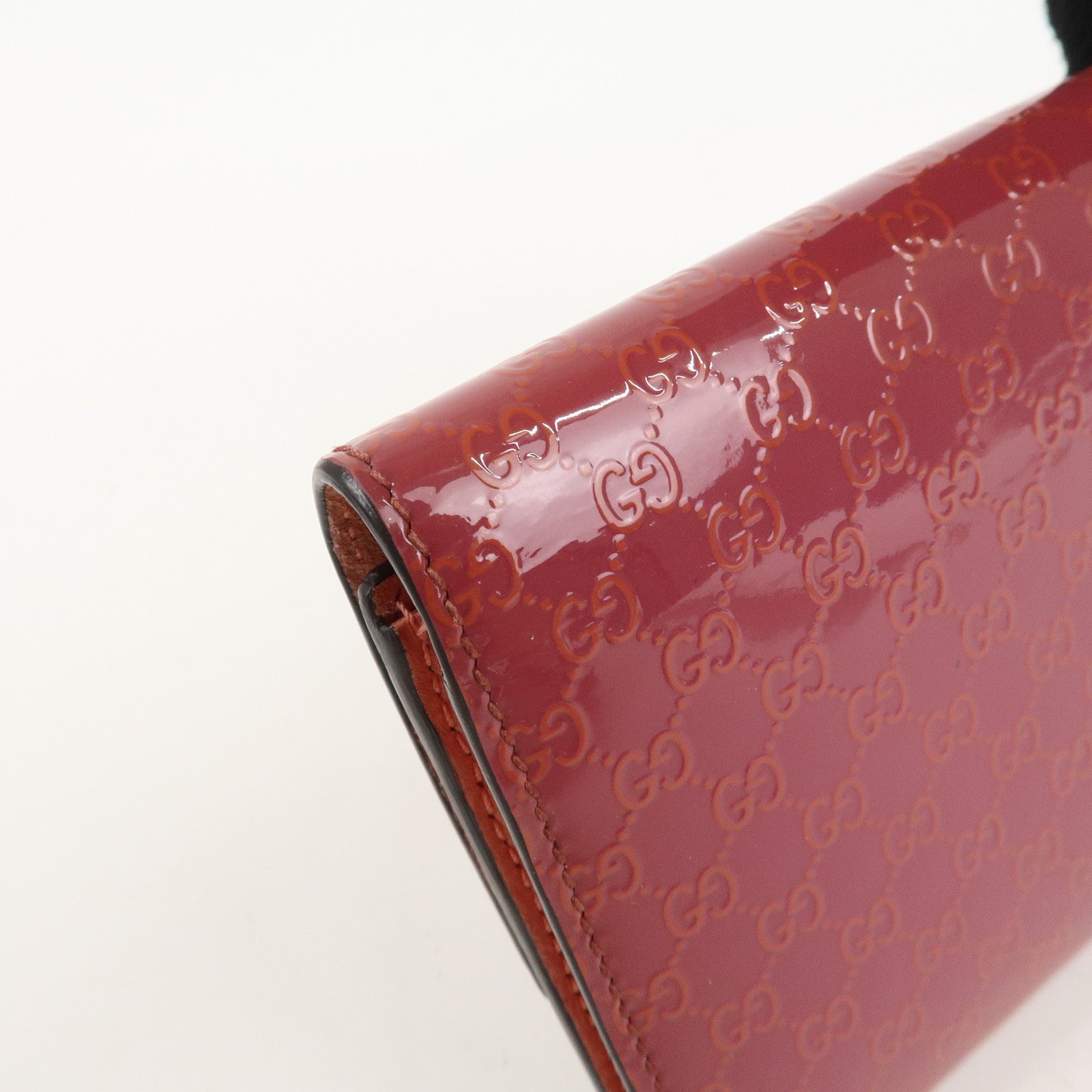 GUCCI Lovely Heart Patent Leather Bi-fold Long Wallet 251861