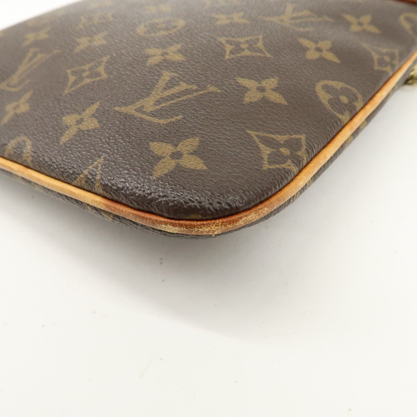 Louis Vuitton Monogram Pochette Valmy Shoulder Bag M40524