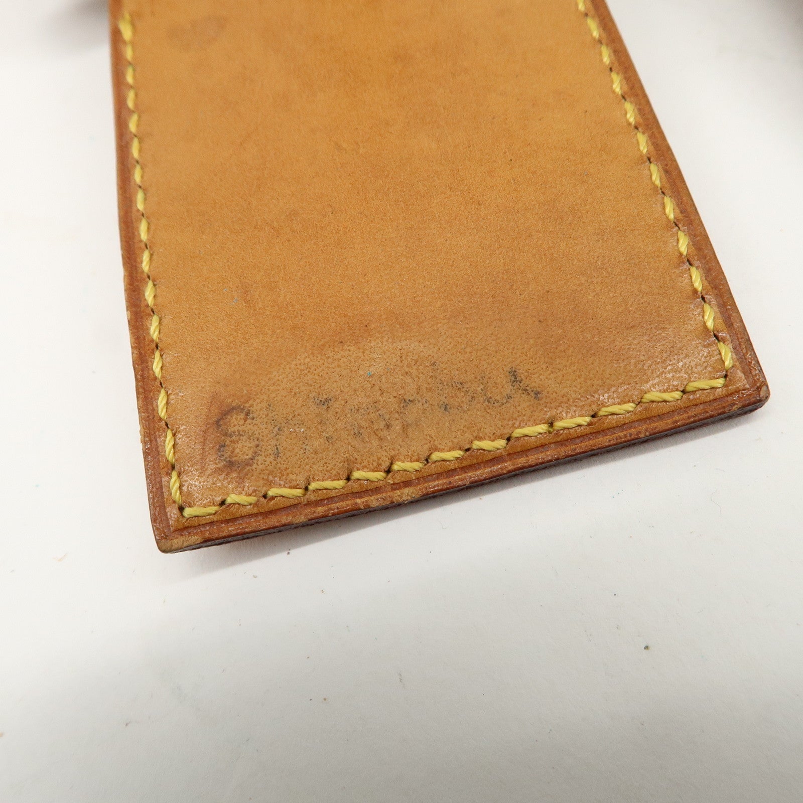 Louis Vuitton Set of 20 Leather Name Tag & Poignet Natural Used