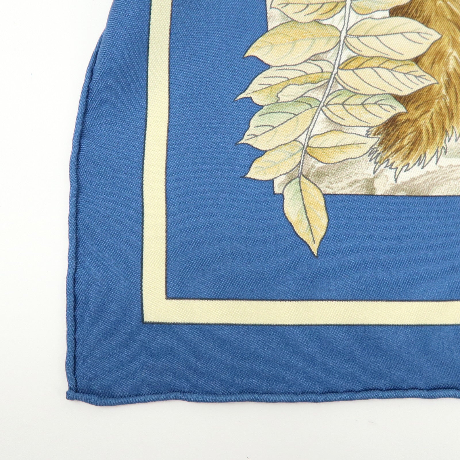 HERMES Carre 90 Silk 100% scarf Casse Noisette Squirrel Print