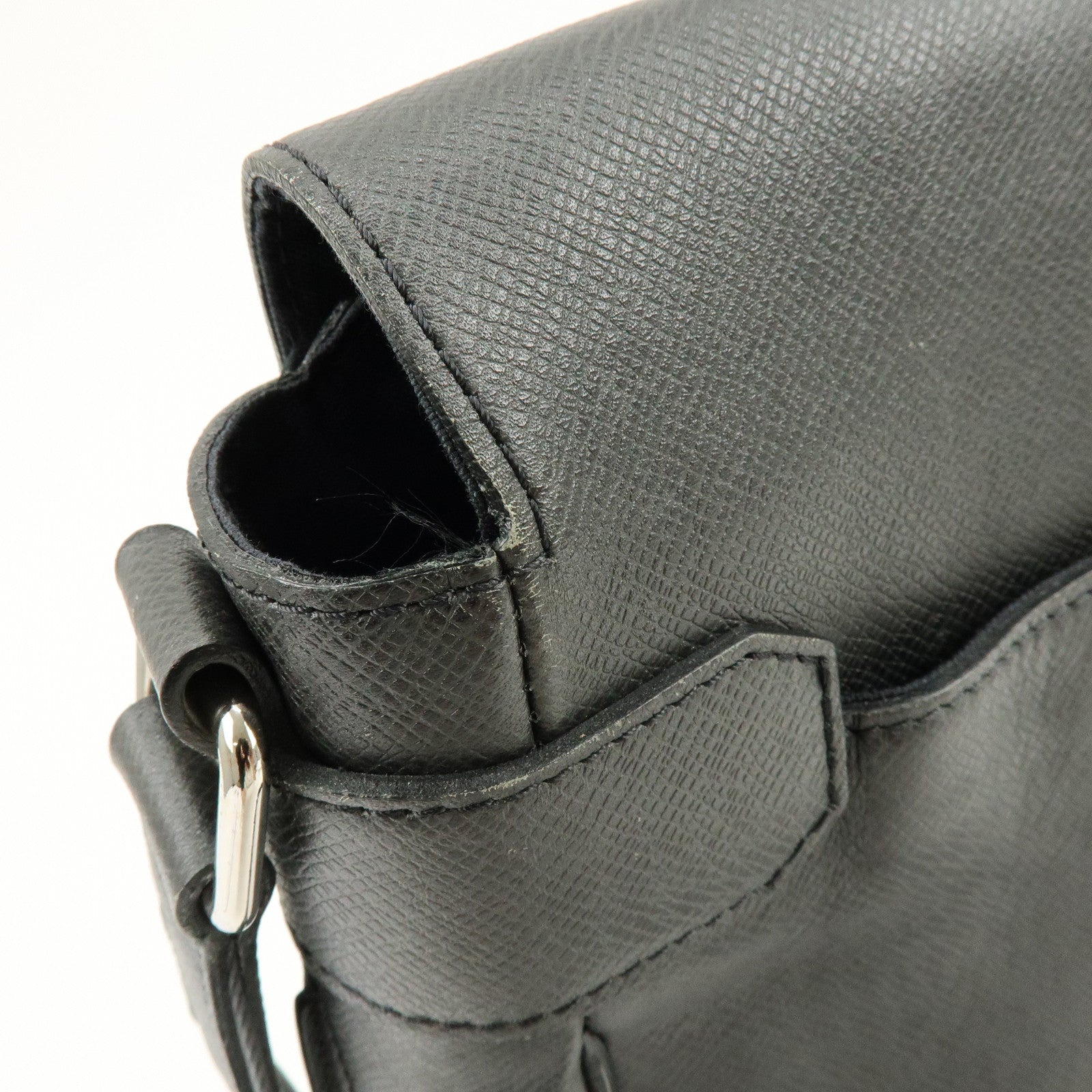 Louis Vuitton Taiga Leather Romain Shoulder Bag Ardoise M32852