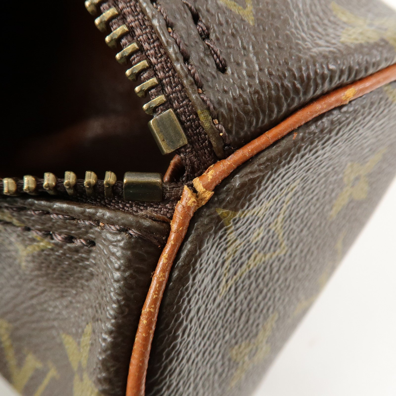 Louis Vuitton Monogram Canvas Leather Papillon 22 Hand Bag M51367