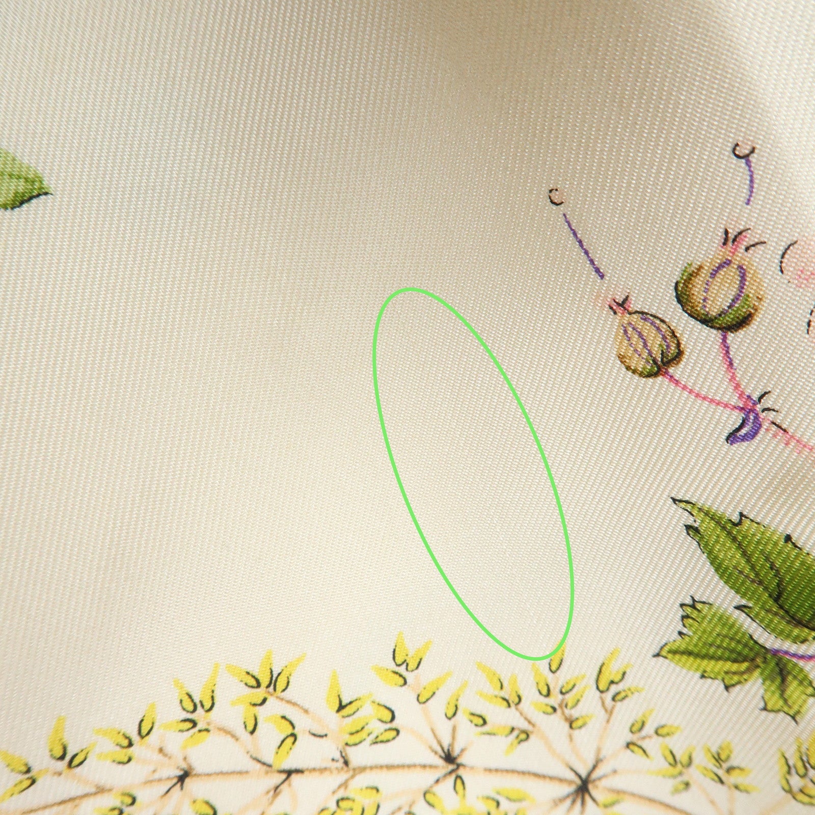 GUCCI Silk 100% Scarf Botanical Garden Mastard Yellow White