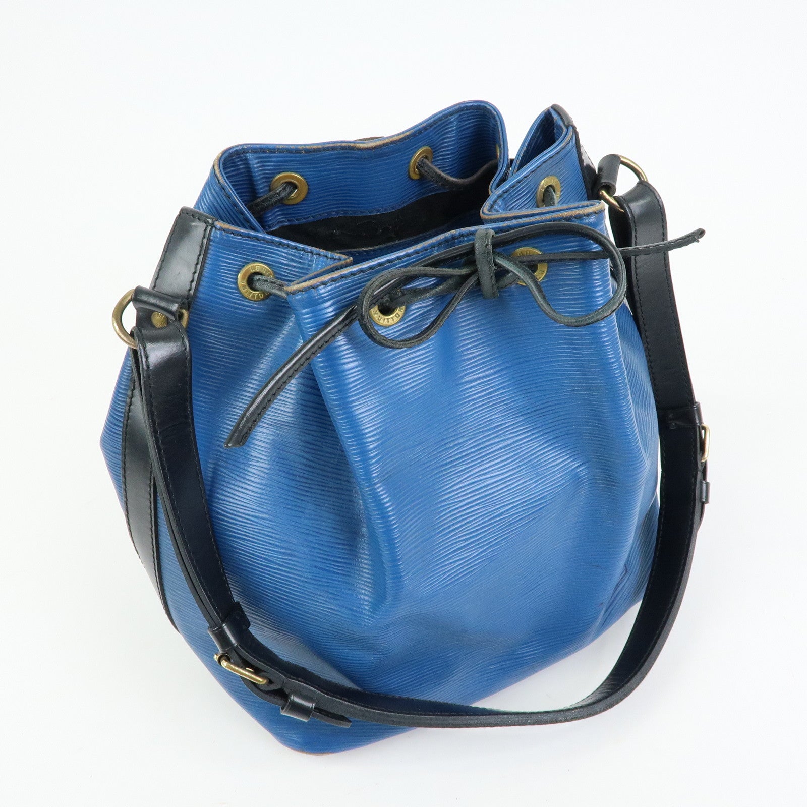 Louis Vuitton Epi Petit Noe Bi-color Shoulder Bag Noir Blue Ｍ44152