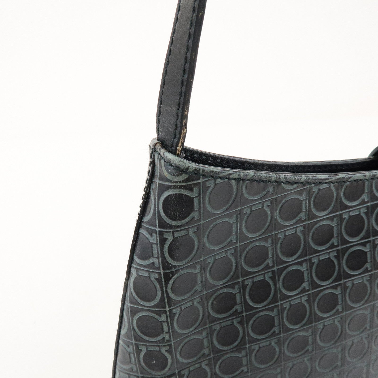 Ferragamo Gancini Leather Shoulder Bag Hand Bag Black