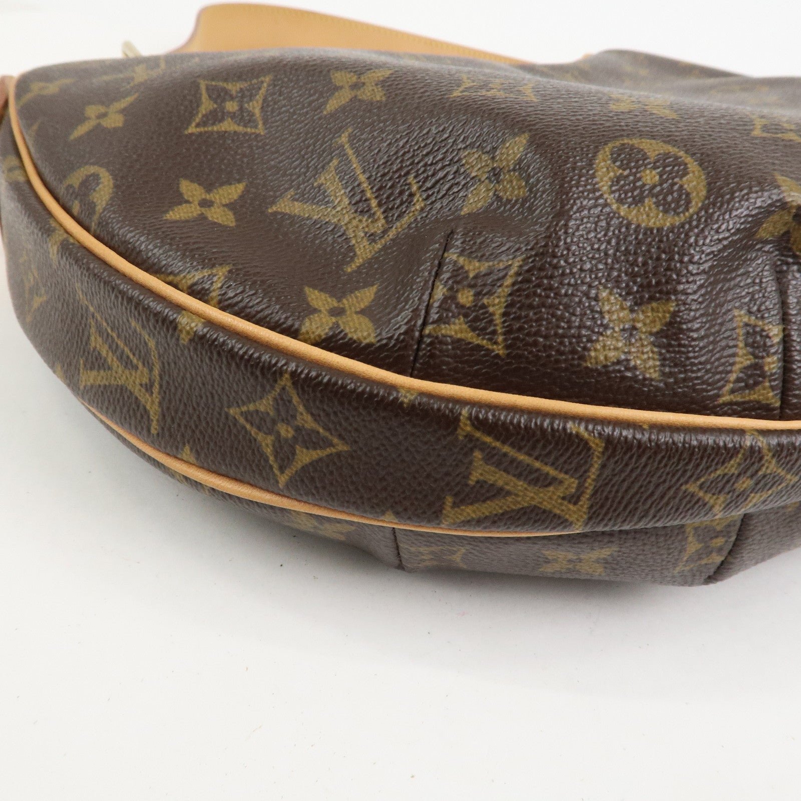 Louis Vuitton Monogram Croissant MM Shoulder Bag Brown M51512