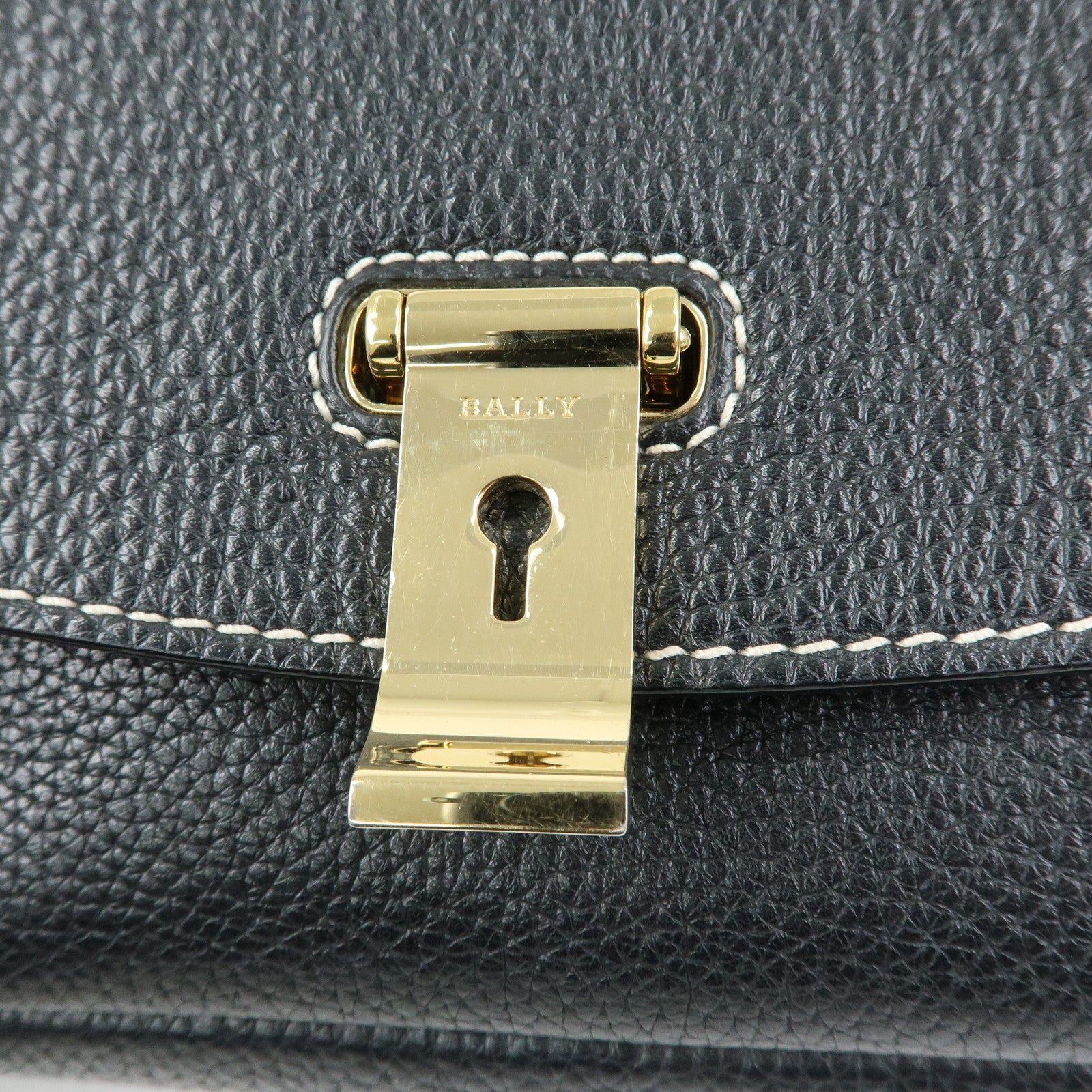 BALLY LEENA 2Way Lock Me Chain Shoulder Crossbody Clutch Bag Black