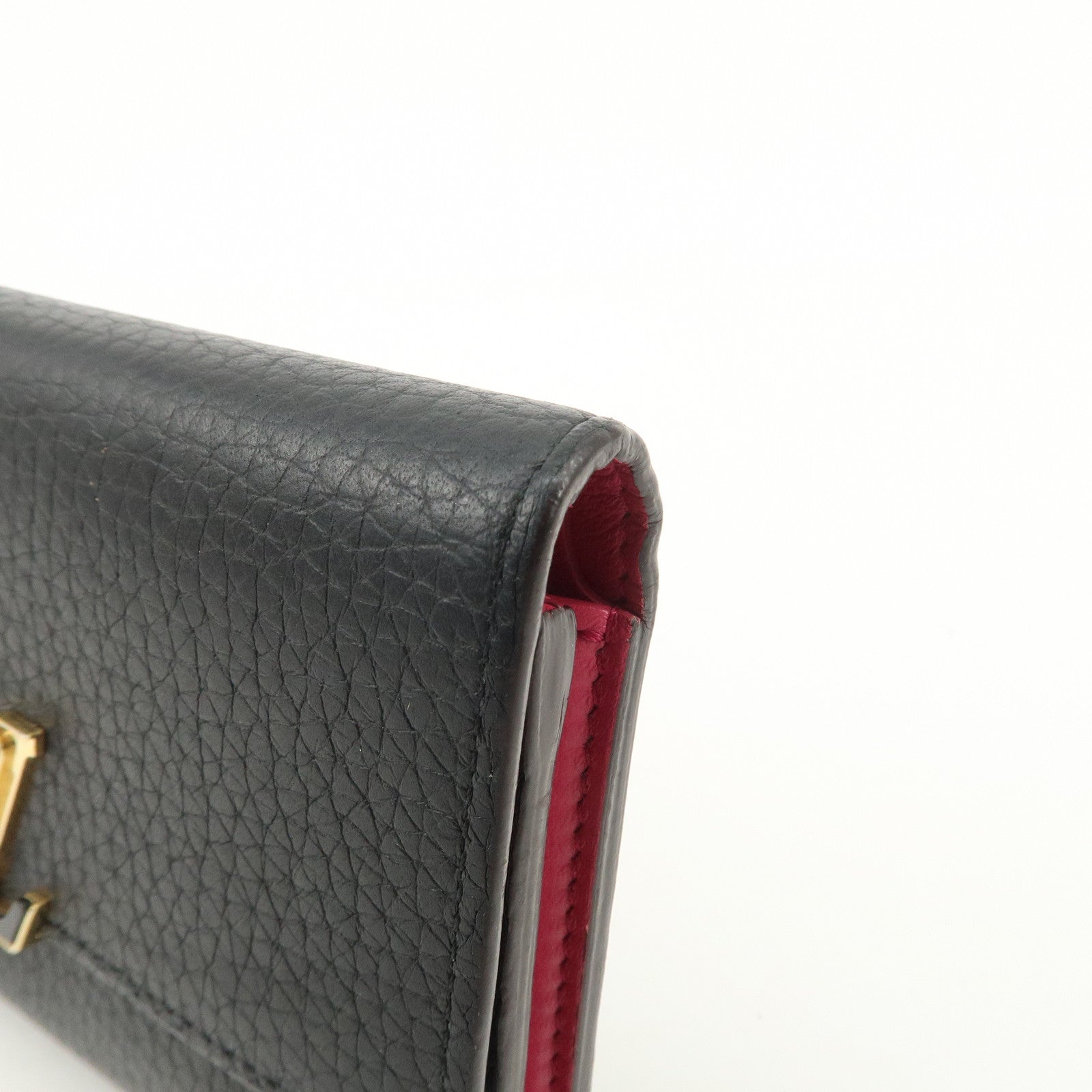 Louis Vuitton Leather Portefeuille Capucines Compact Wallet M62157