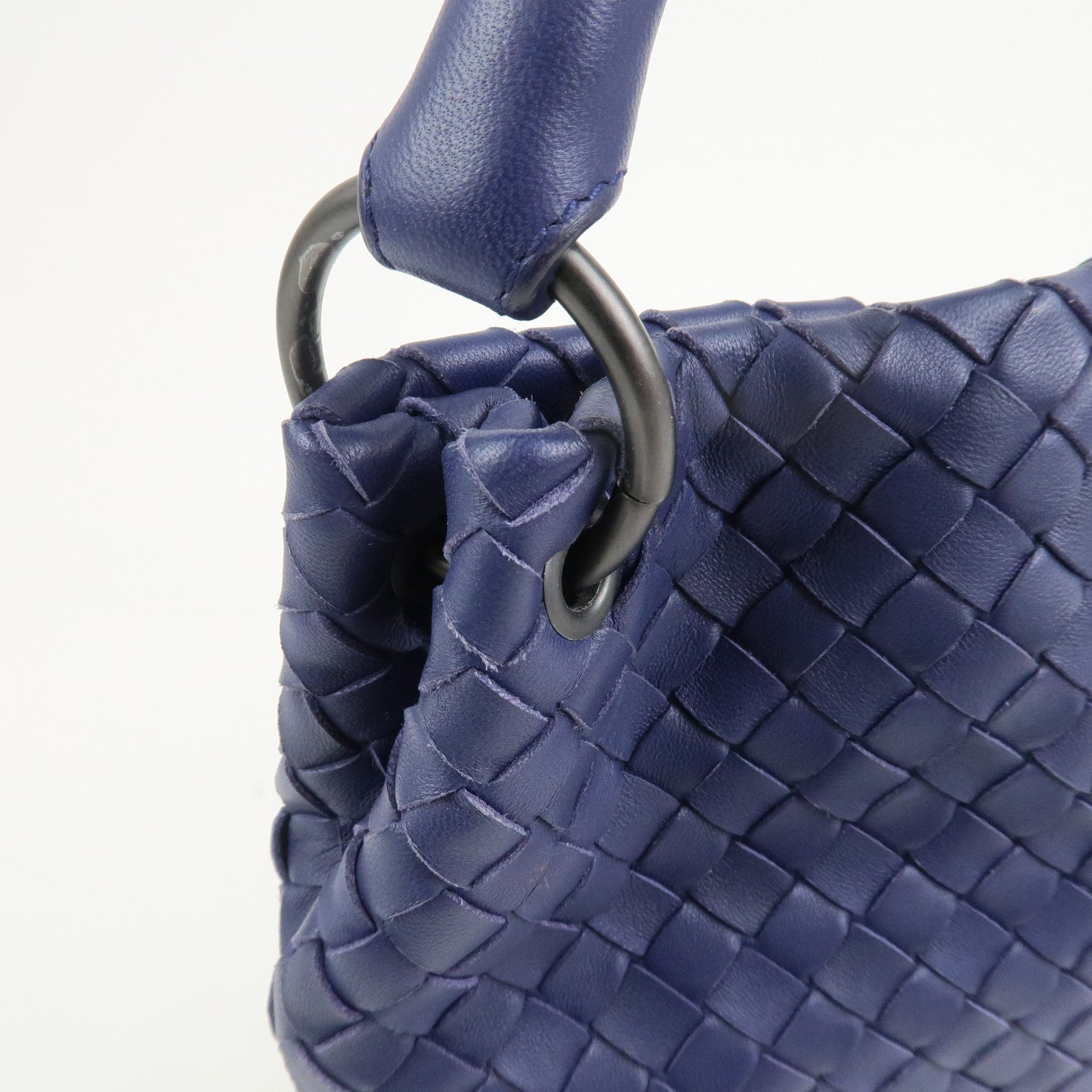 BOTTEGA VENETA Intrecciato Leather Shoulder Bag Navy 255690