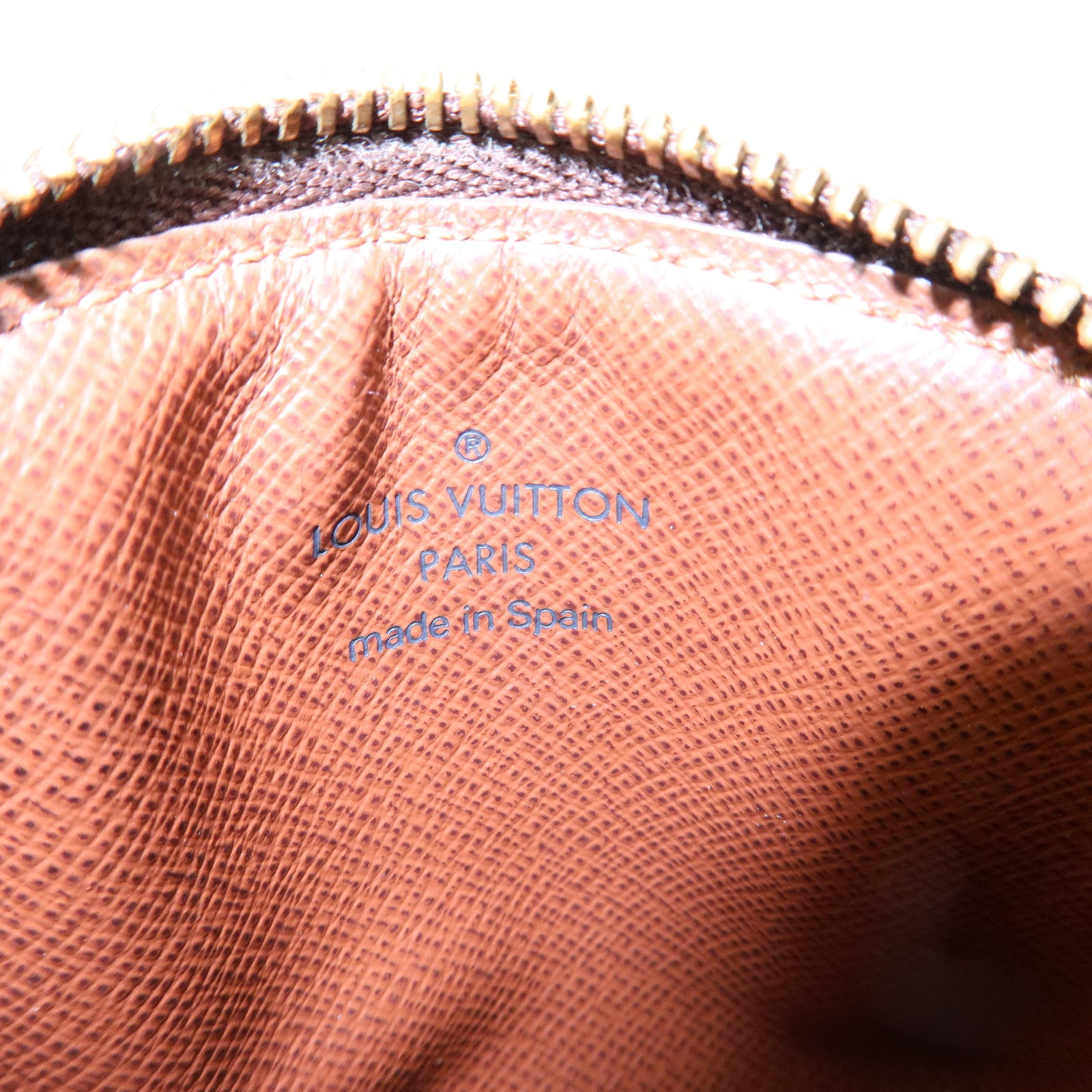 Louis Vuitton Monogram Porte Monnaie Shilling Coin Case M60025