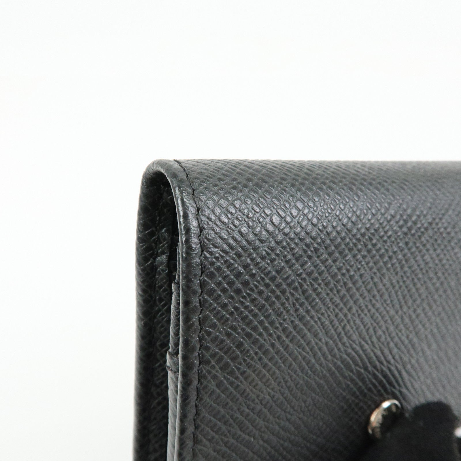 Louis Vuitton Taiga Porte Monnaie Sergei Coin Case Black M32562