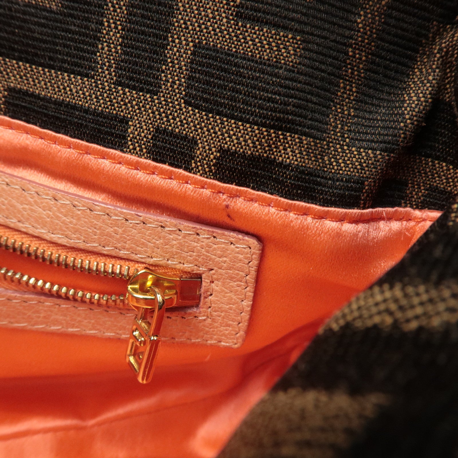 FENDI Zucca Canvas Leather Shoulder Bag Brown Pink Beige 26725 Used