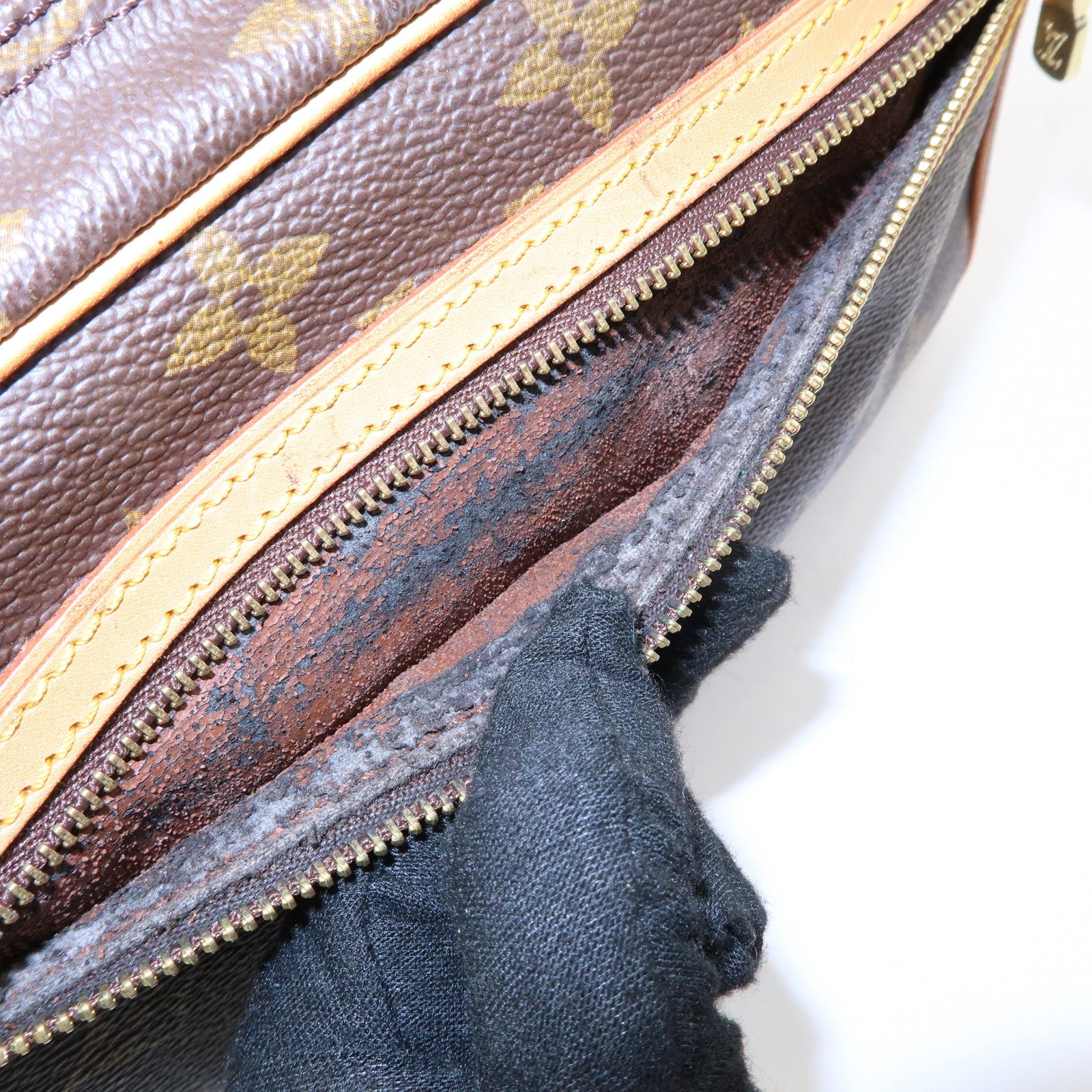 Louis Vuitton Monogram Saint Germain 28 Shoulder Bag M51207