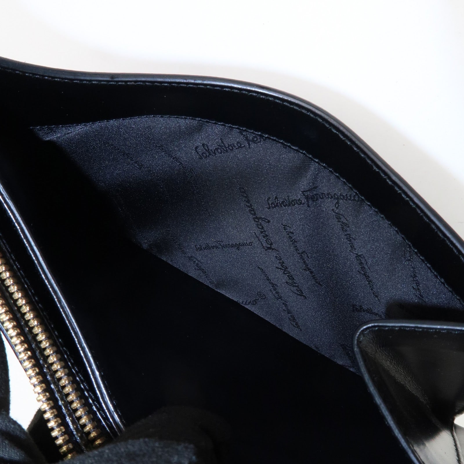 Ferragamo Gancini Logo Leather Shoulder Bag Hand Bag Black