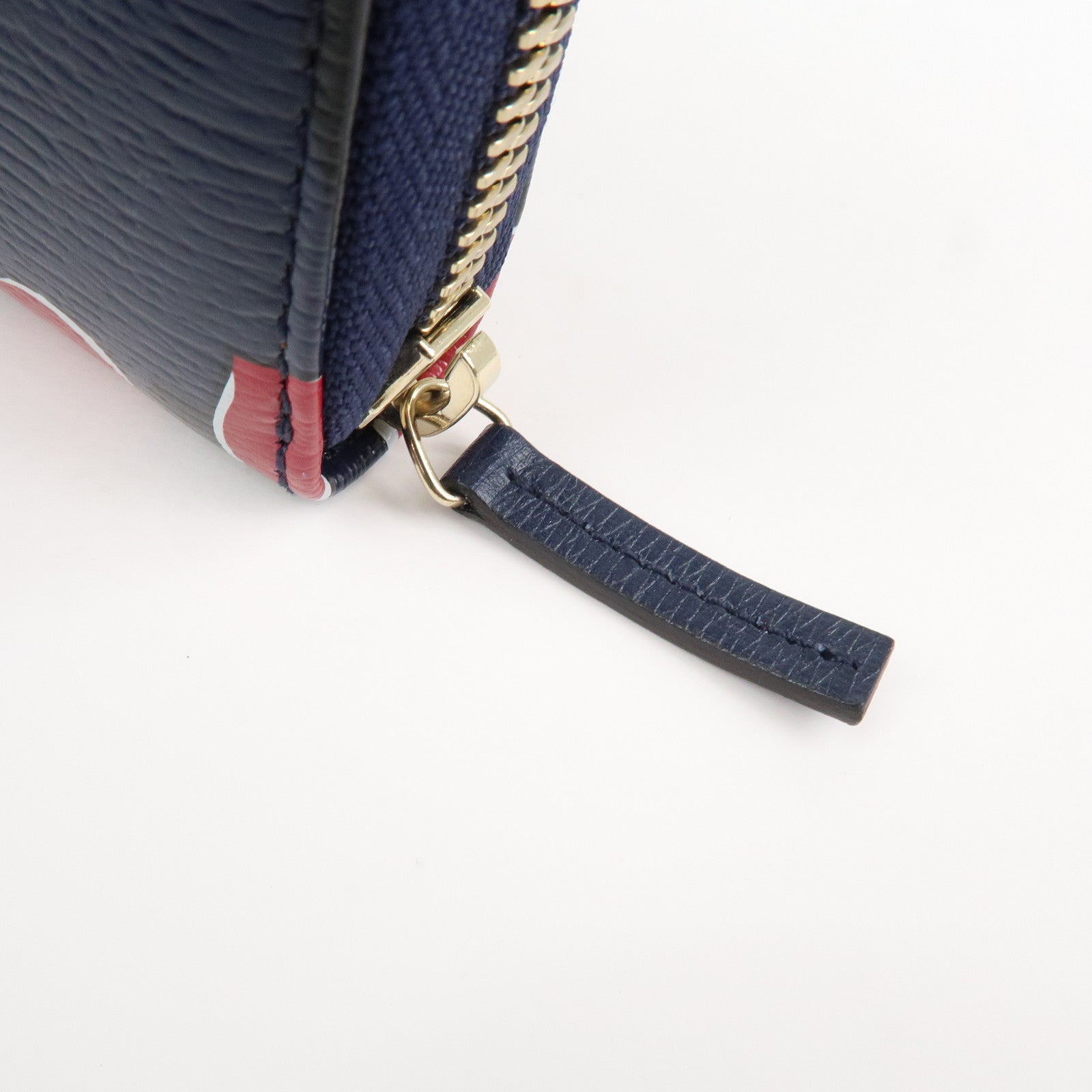 GUCCI Interlocking G Round Zippy Long Wallet Heart Navy 309705