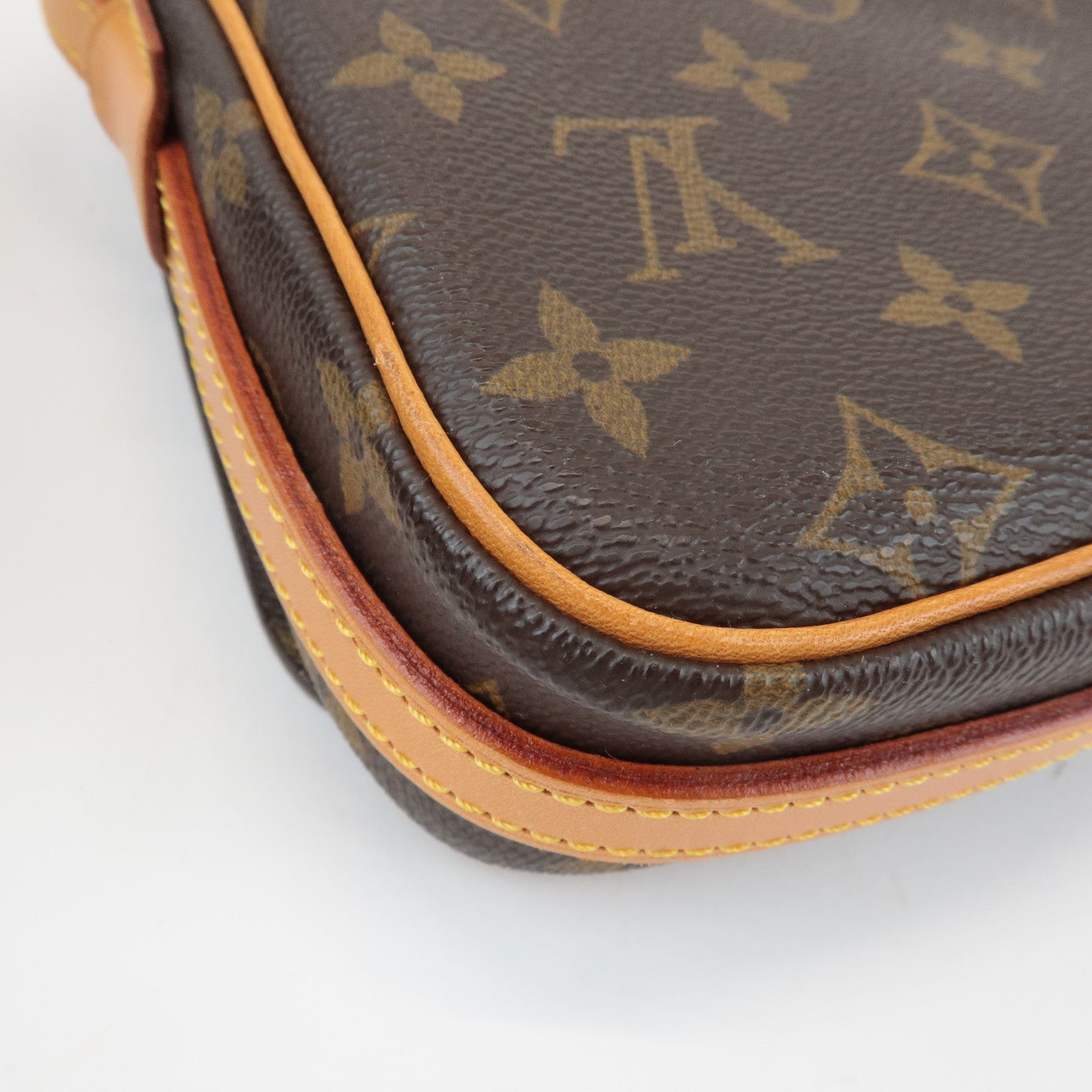 Louis Vuitton Monogram Canvas Saint Germain 24 Shoulder Bag M51210