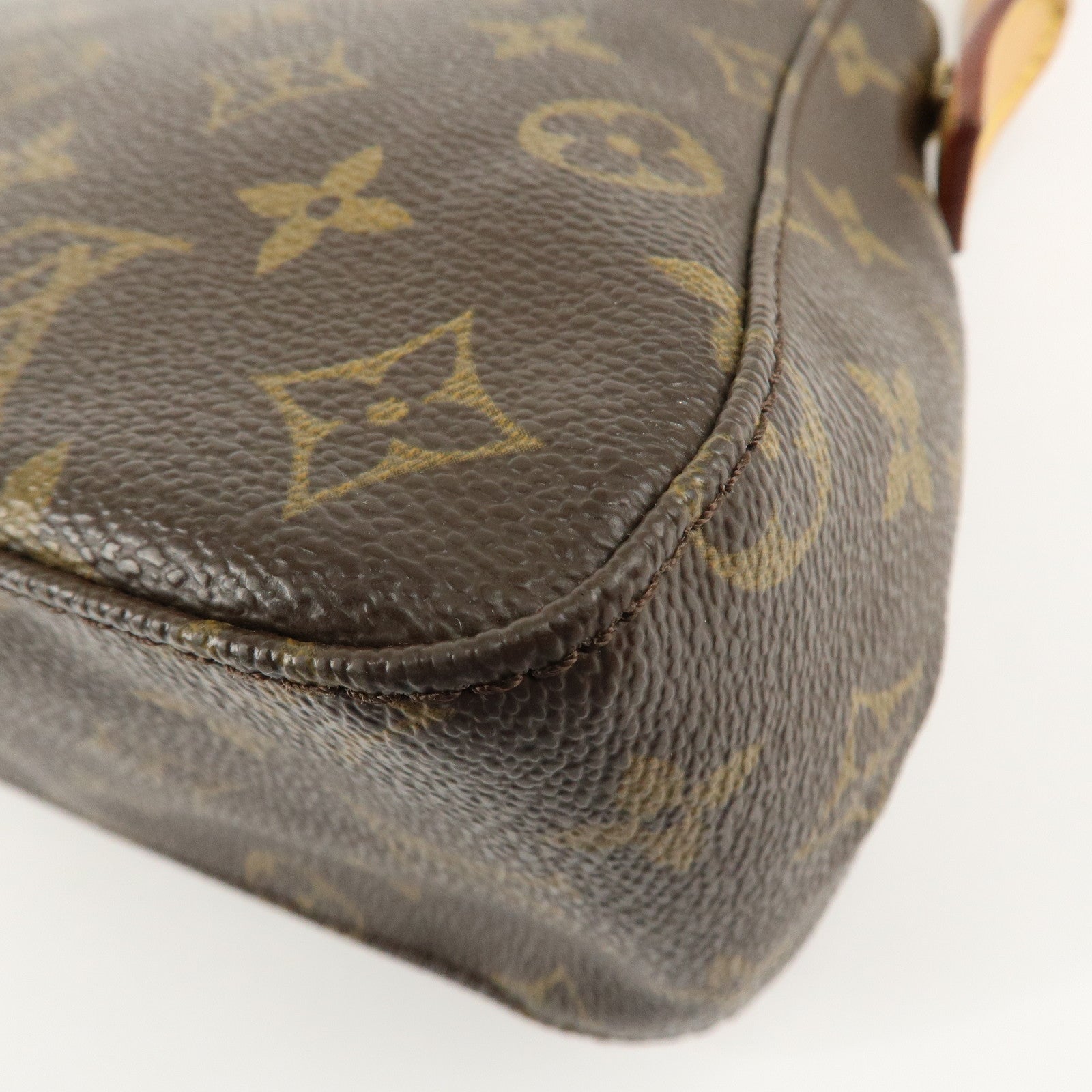 Louis Vuitton Monogram Mini Looping Shoulder Bag Hand Bag M51147