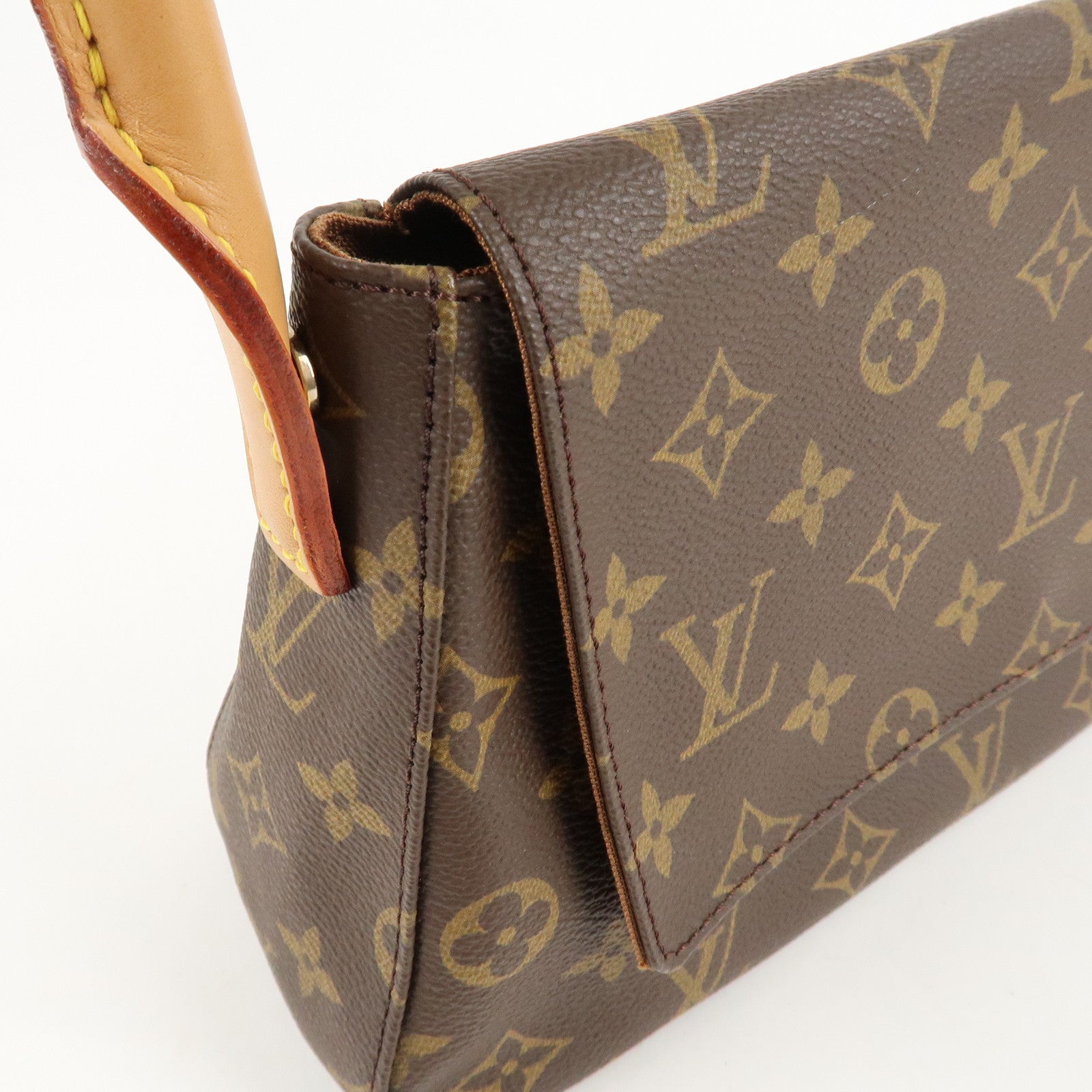 Louis Vuitton Monogram Mini Looping Shoulder Bag Hand Bag M51147