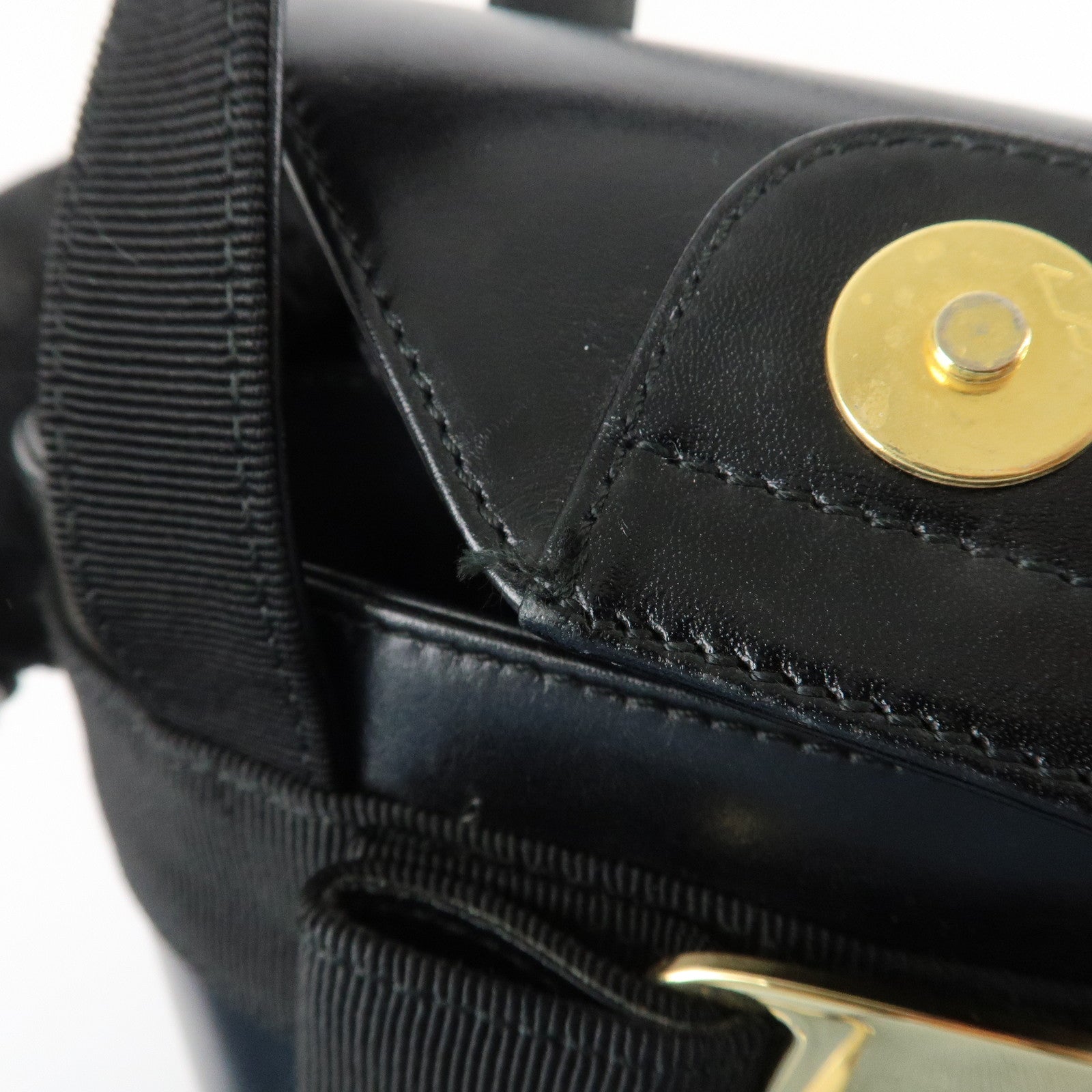 Ferragamo Vara Ribbon Leather Small Hand Bag Black Gold HDW Used