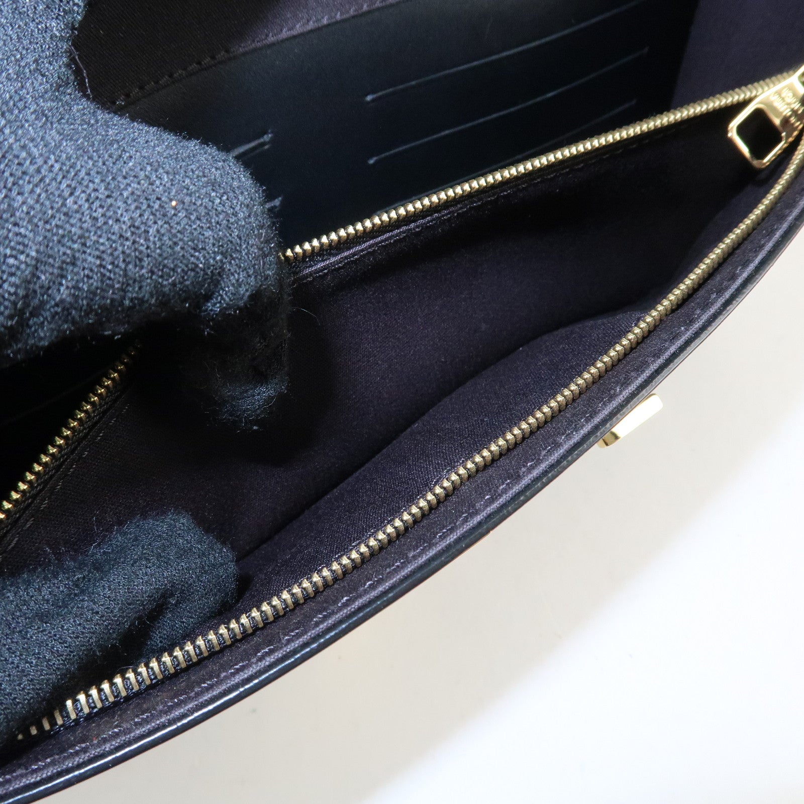 Louis Vuitton Vernis Pochette Louise EW Clutch Bag Noir M90083 Used