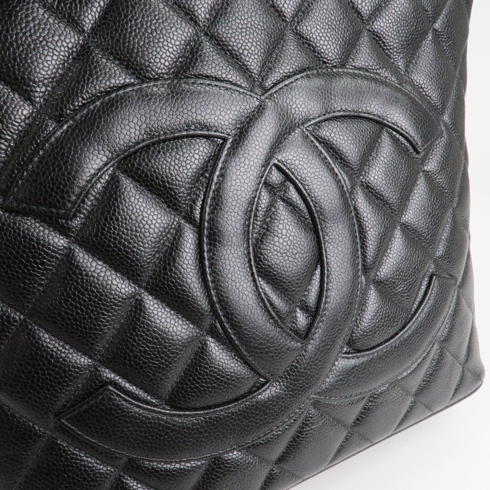 CHANEL Matelasse Caviar Skin Medalion Tote Bag Hand Bag A01804 Used