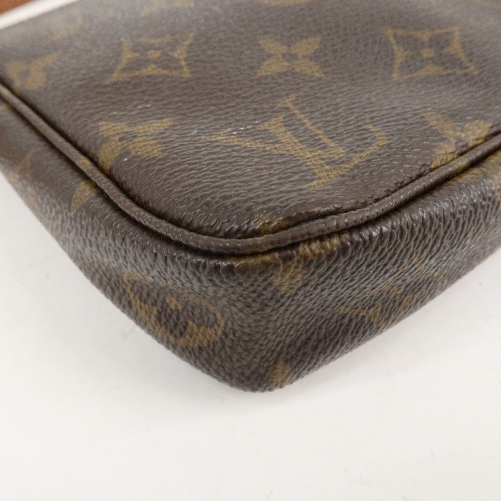 Louis Vuitton Monogram Pochette Accessoires Pouch M51980