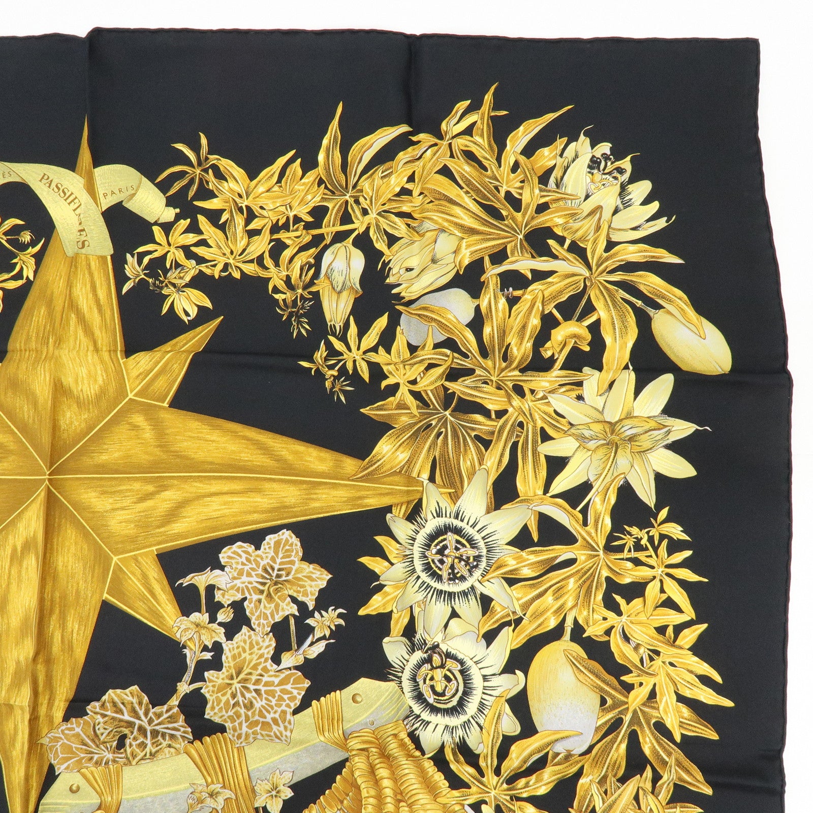 HERMES Carre 90 Silk 100% Scarf PASSIFLORES Black Gold