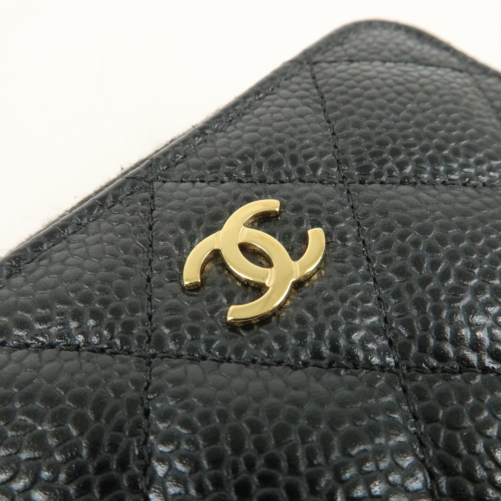 CHANEL Matelasse Caviar Skin Round Zipper Coin Case Black A69271