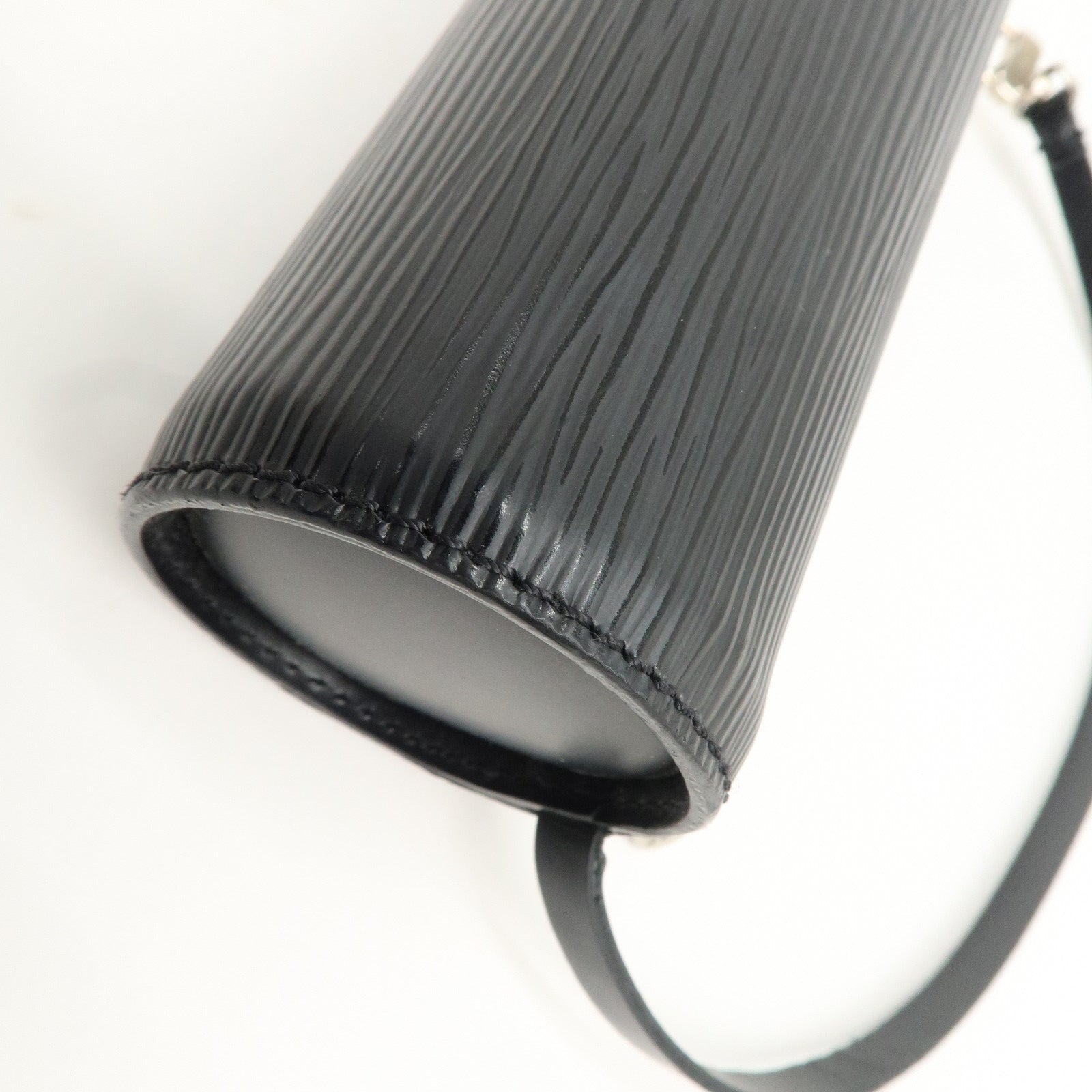 Louis Vuitton Epi Soufflot Pouch For Soufflot Bag Noir Black Used
