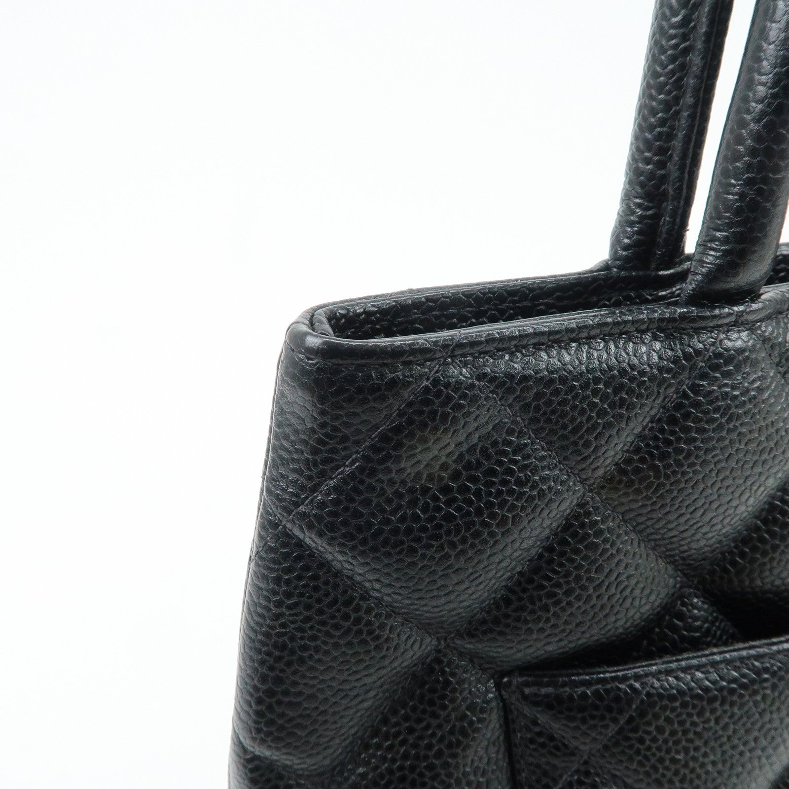 CHANEL Caviar Skin Matelasse Tote Bag Black A01804