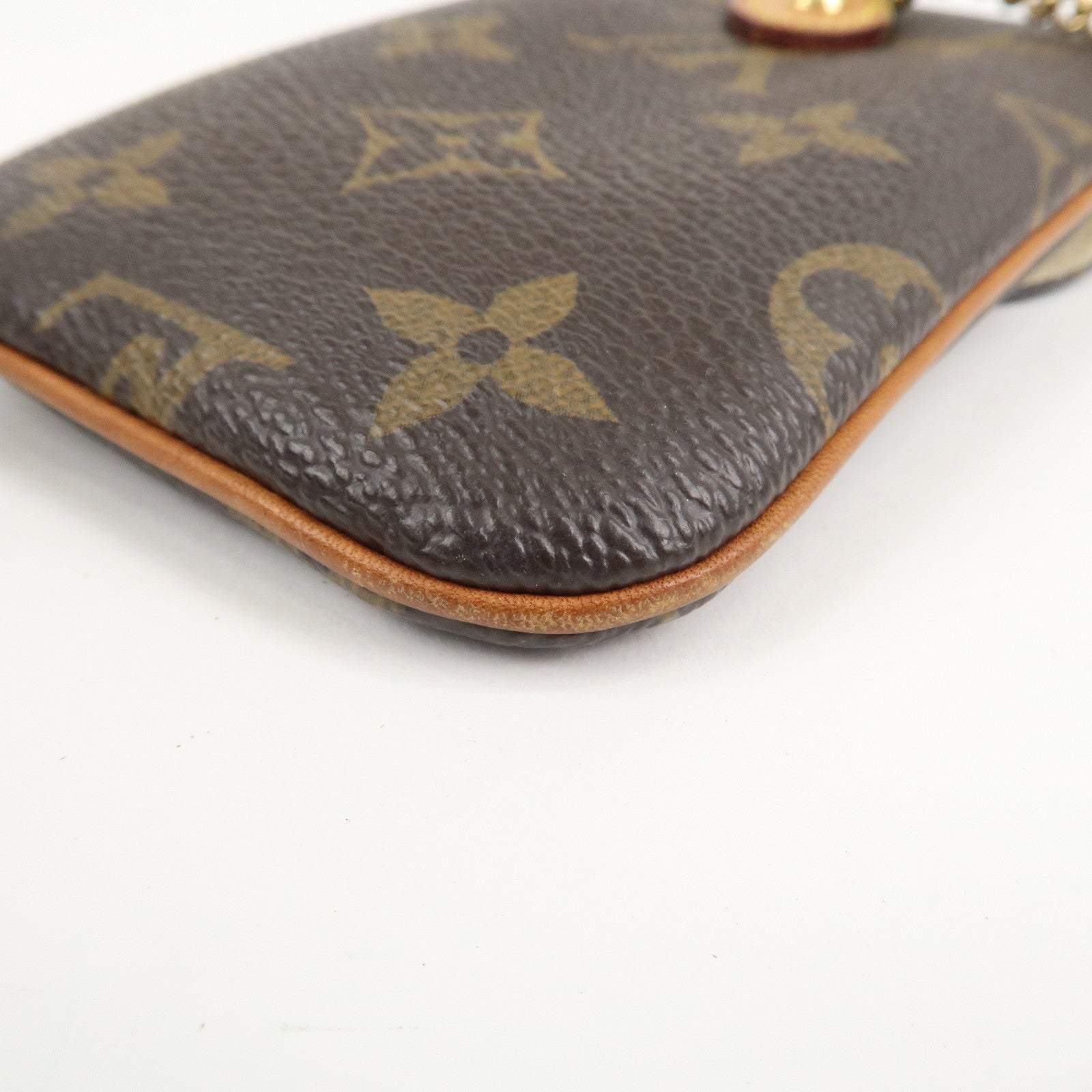 Louis Vuitton Monogram Etui Telefonne MM Brown M66546