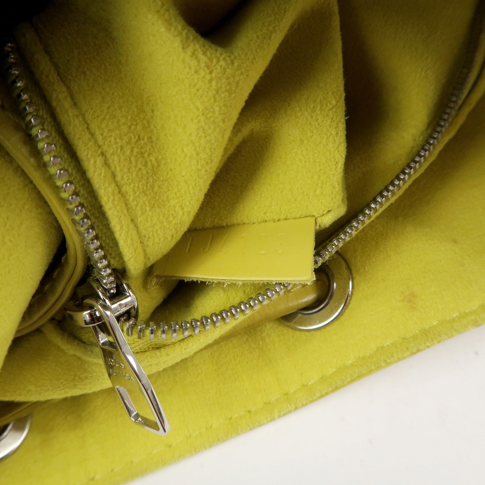 Louis Vuitton Epi Petit Noe Shoulder Bag Pistache M44107