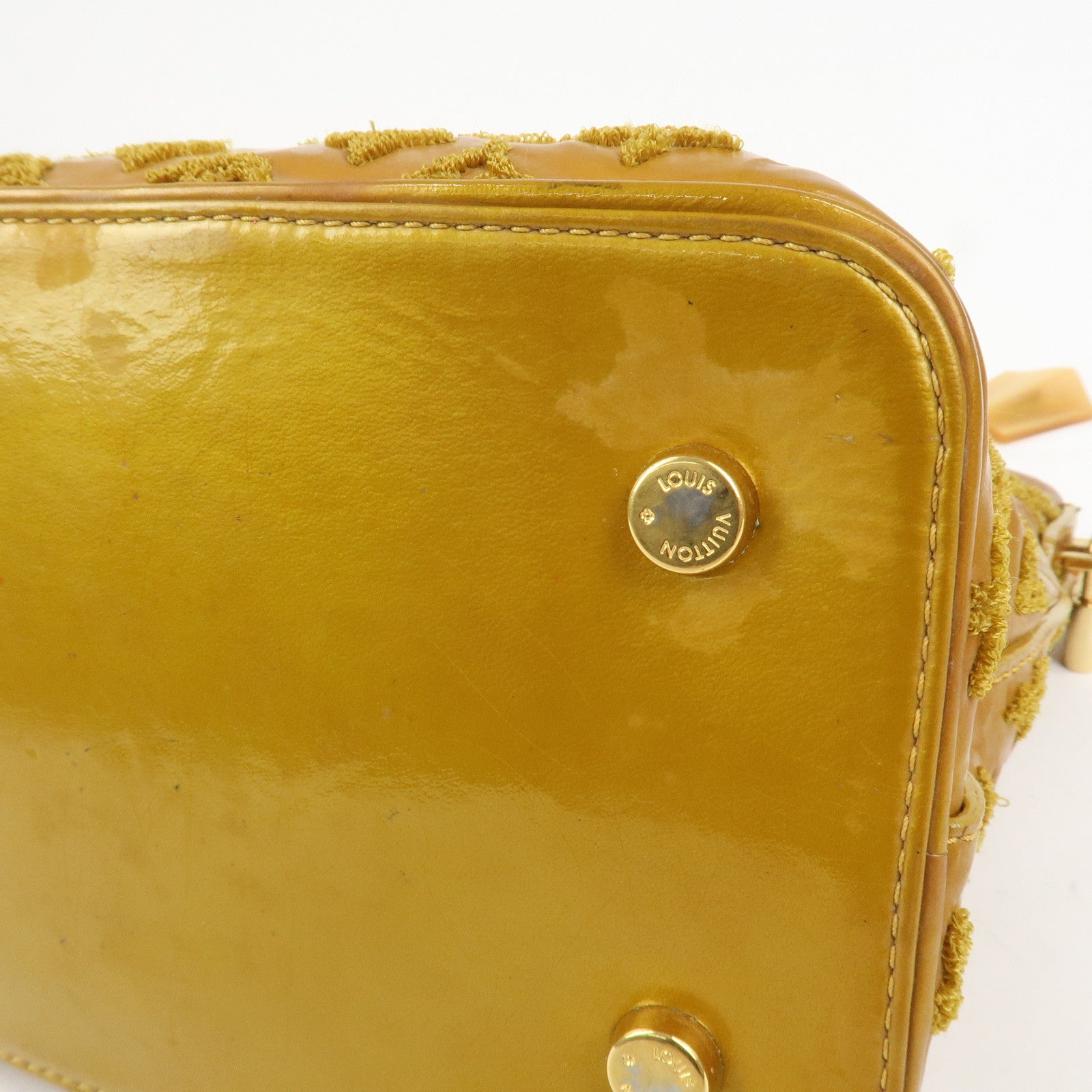 Louis Vuitton Monogram Lockit Bouclette Hand Bag Gold M40601