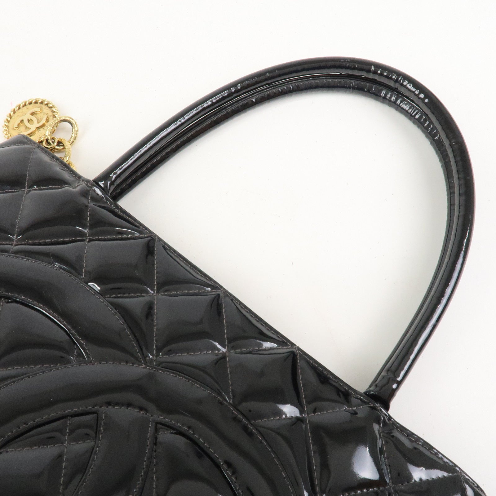 CHANEL Matelasse Patent Leather Medalion Tote Bag Black A01804