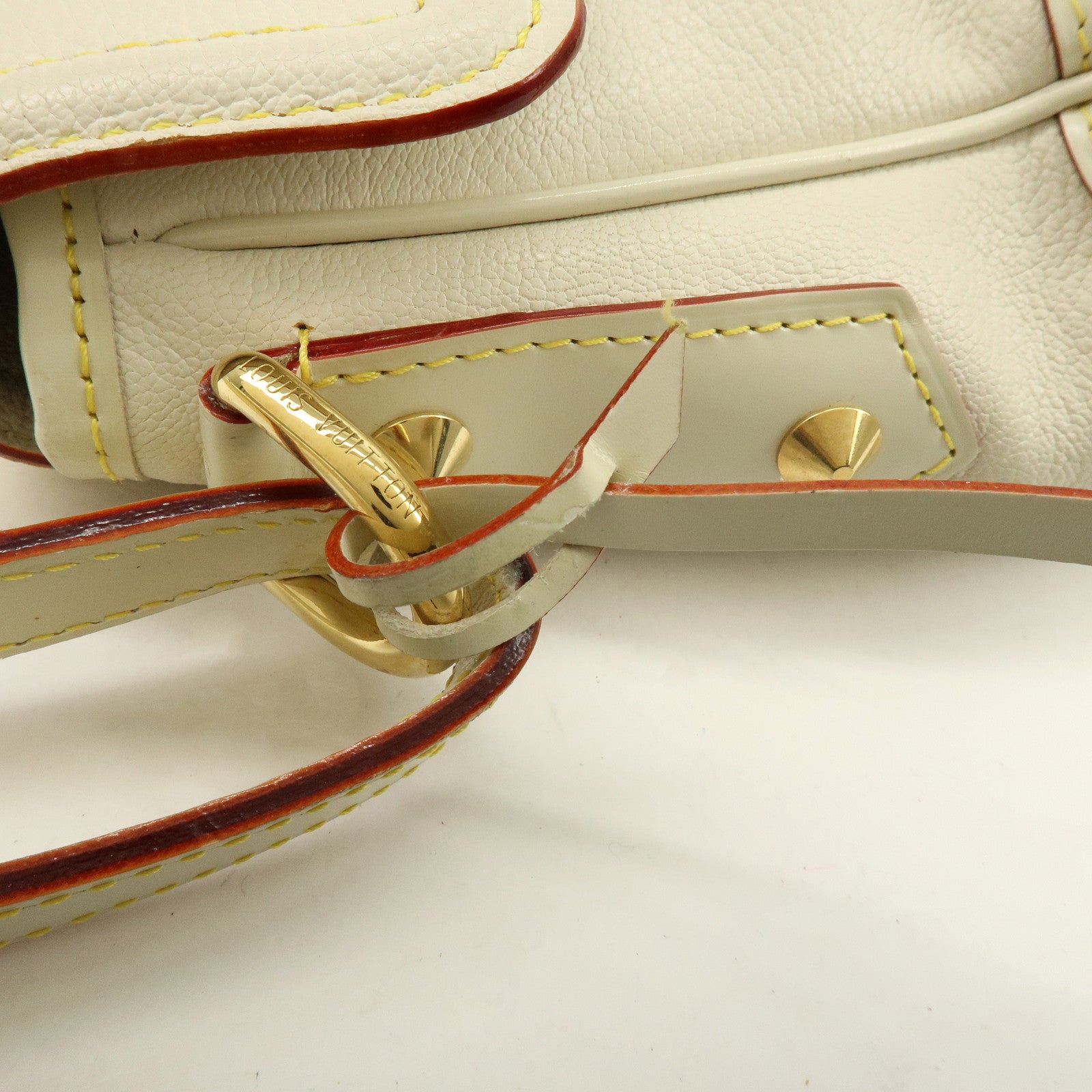 Louis Vuitton Suhali L’Essentiel Leather Shoulder Bag Bronc M95845