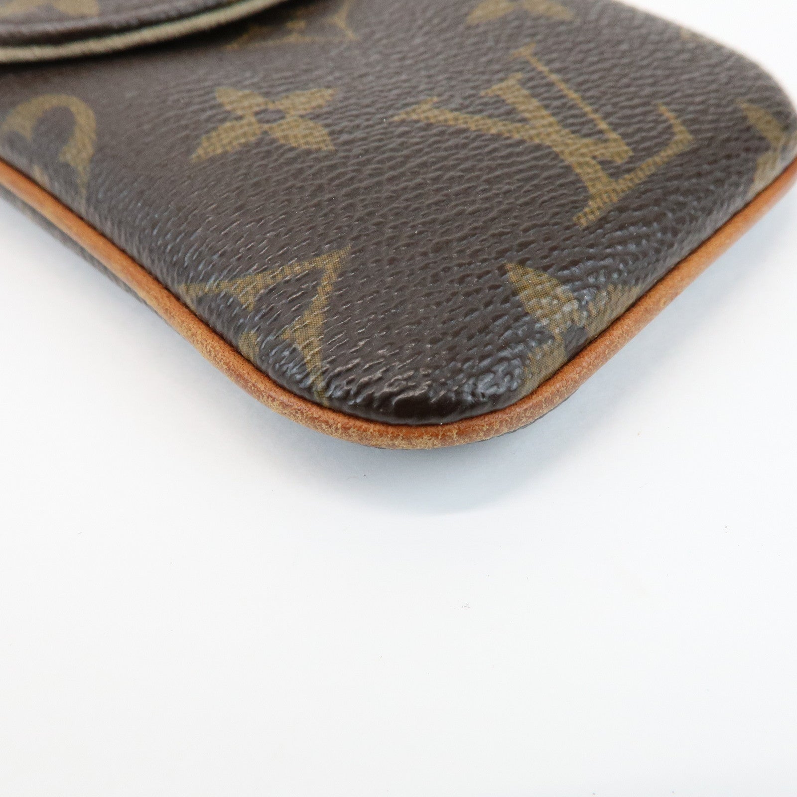 Louis Vuitton Monogram Etui Telefonne MM Phone Case Brown M66546
