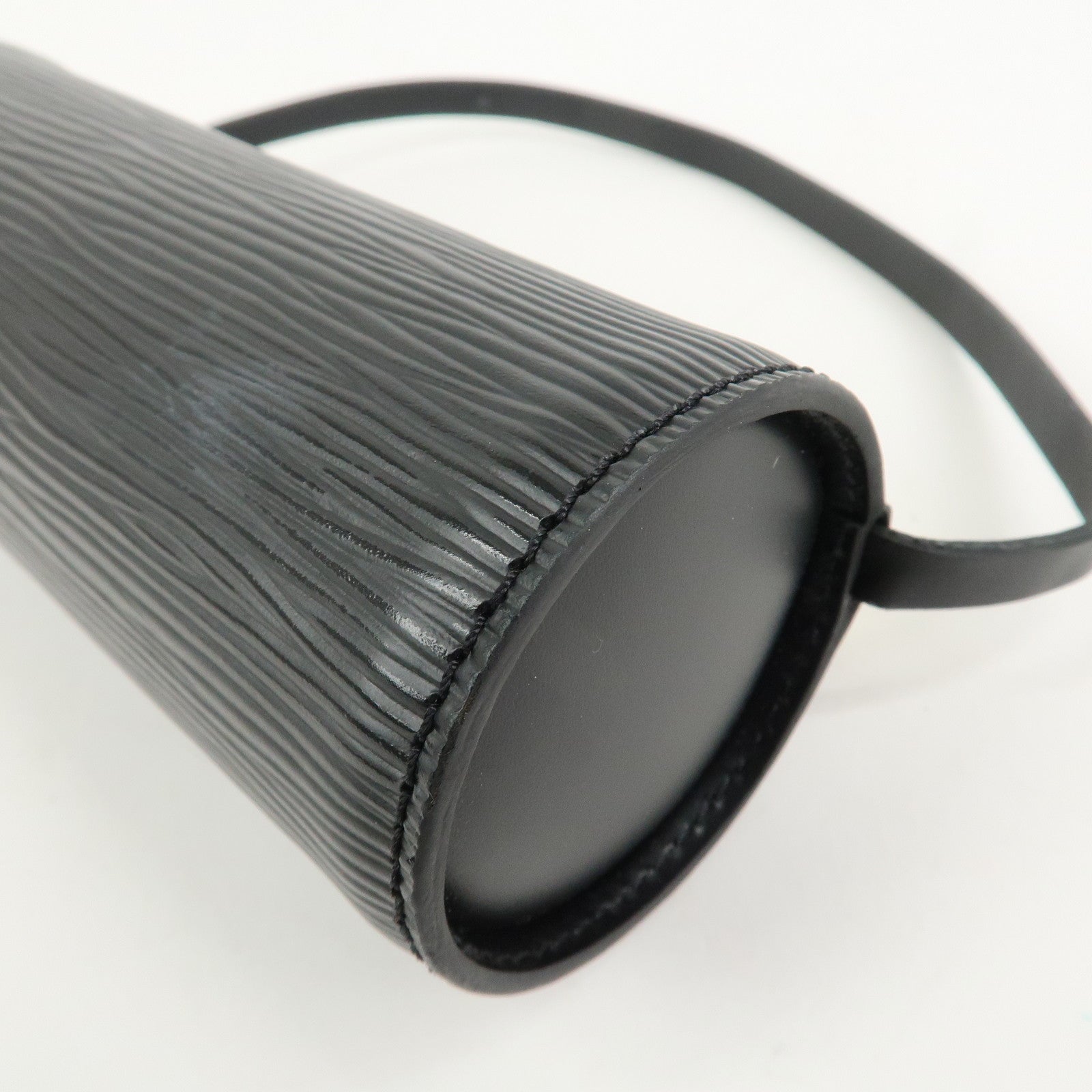 Louis Vuitton Epi Leather Mini Pouch For Soufflot Hand Bag Noir