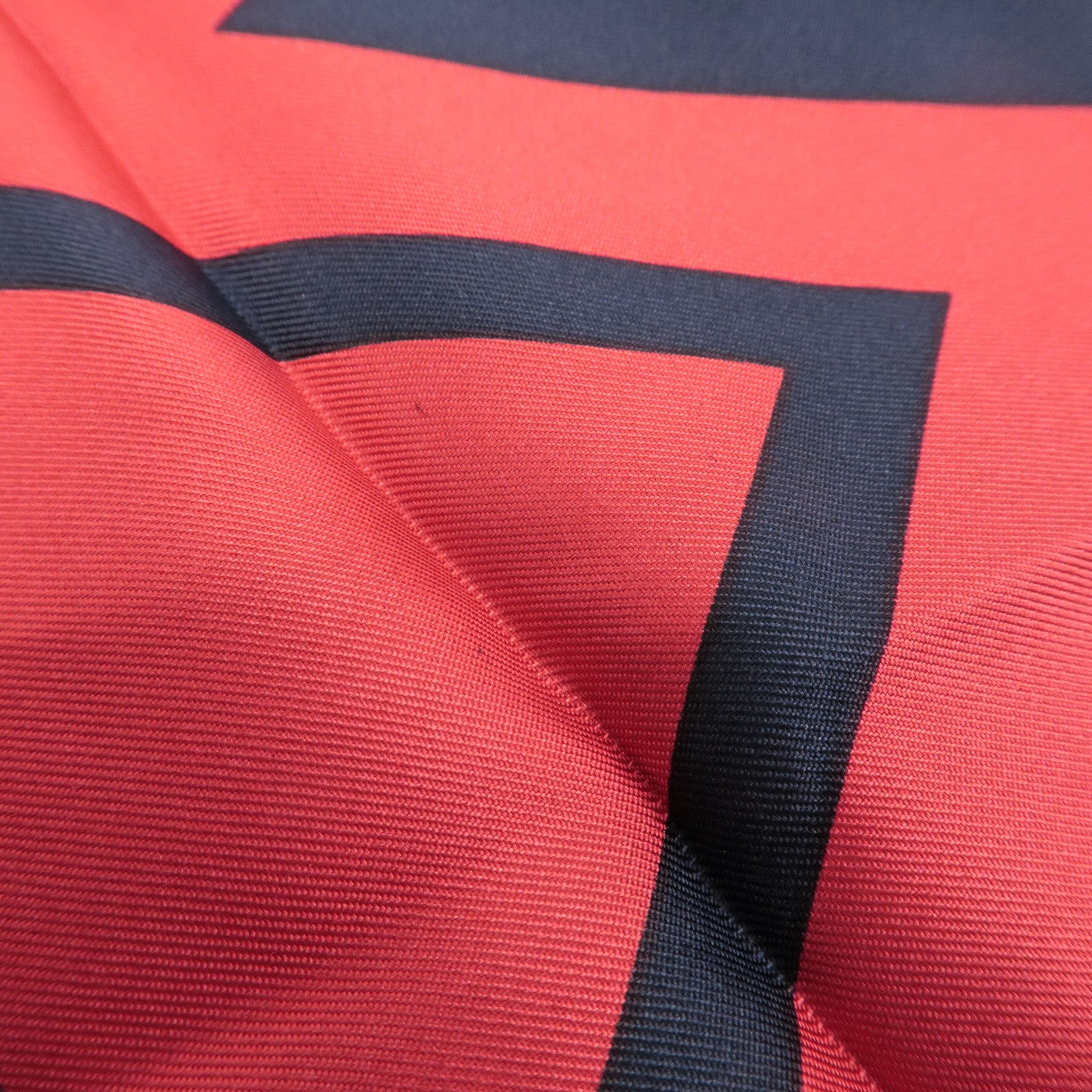 Louis Vuitton 100% Silk Scarf 65x65 Tassel Red Gold