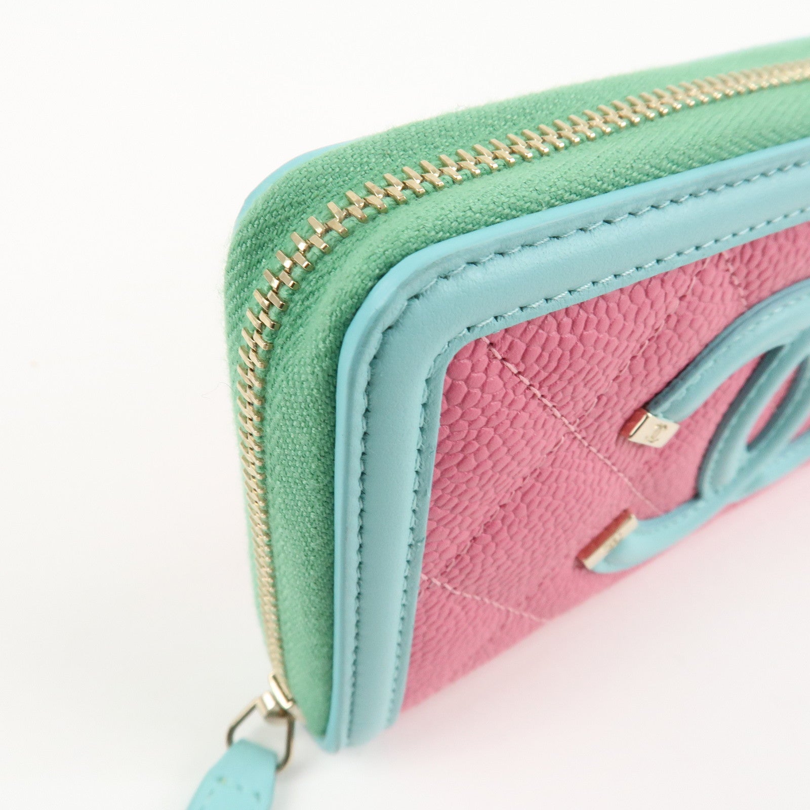 CHANEL COCO Mark CC Filigree Caviarskin Round Zippy Wallet Pink A84446 Used