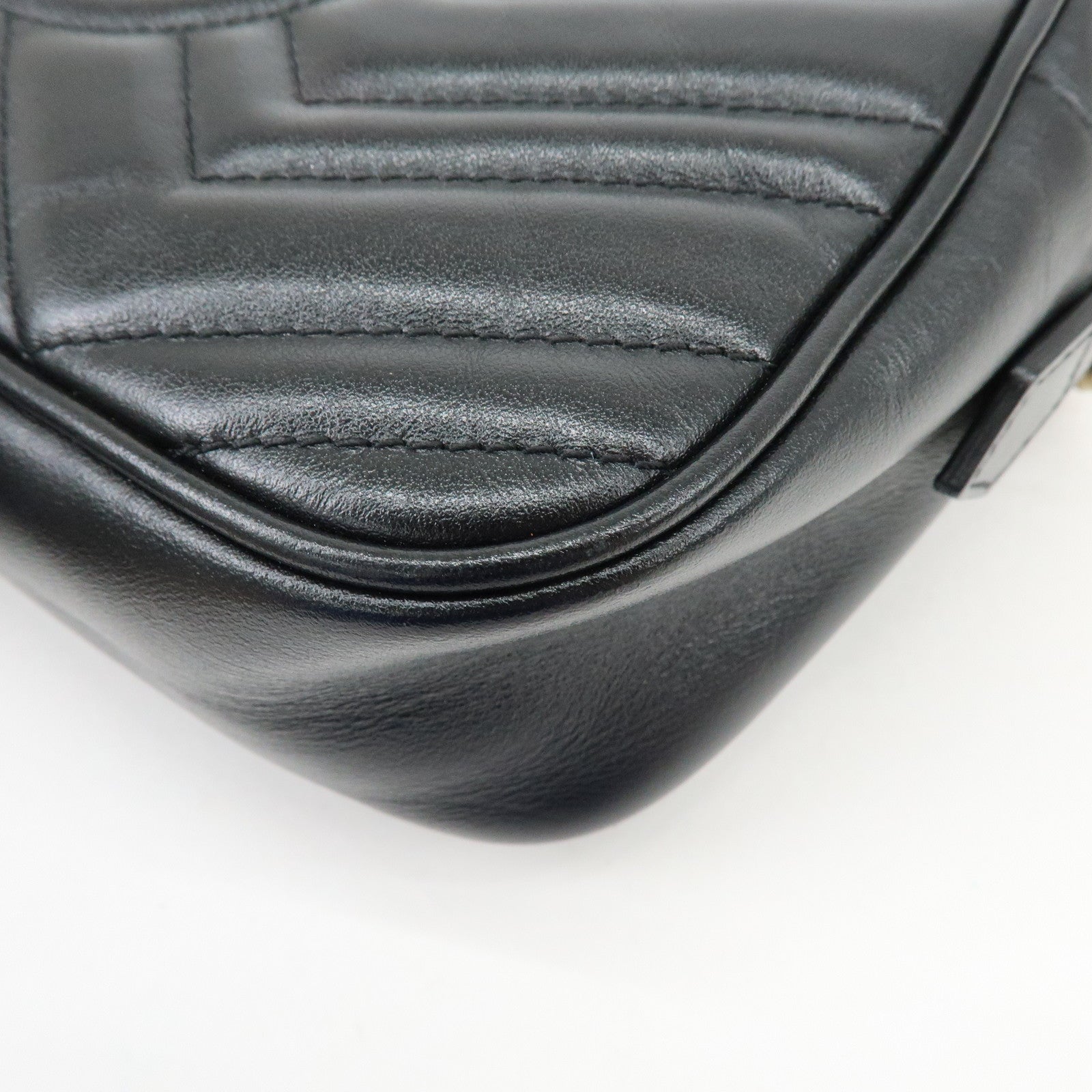 GUCCI GG Marmont Shevron Leather Shoulder Bag Black 447632