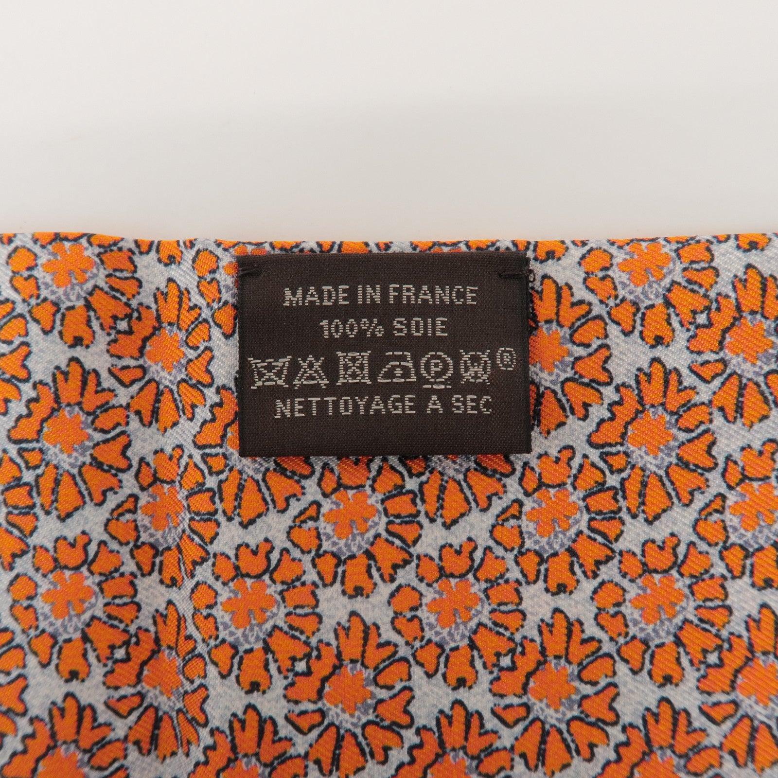 HERMES Maxi Twilly Silk 100% Scarf Animal Motif  Orange